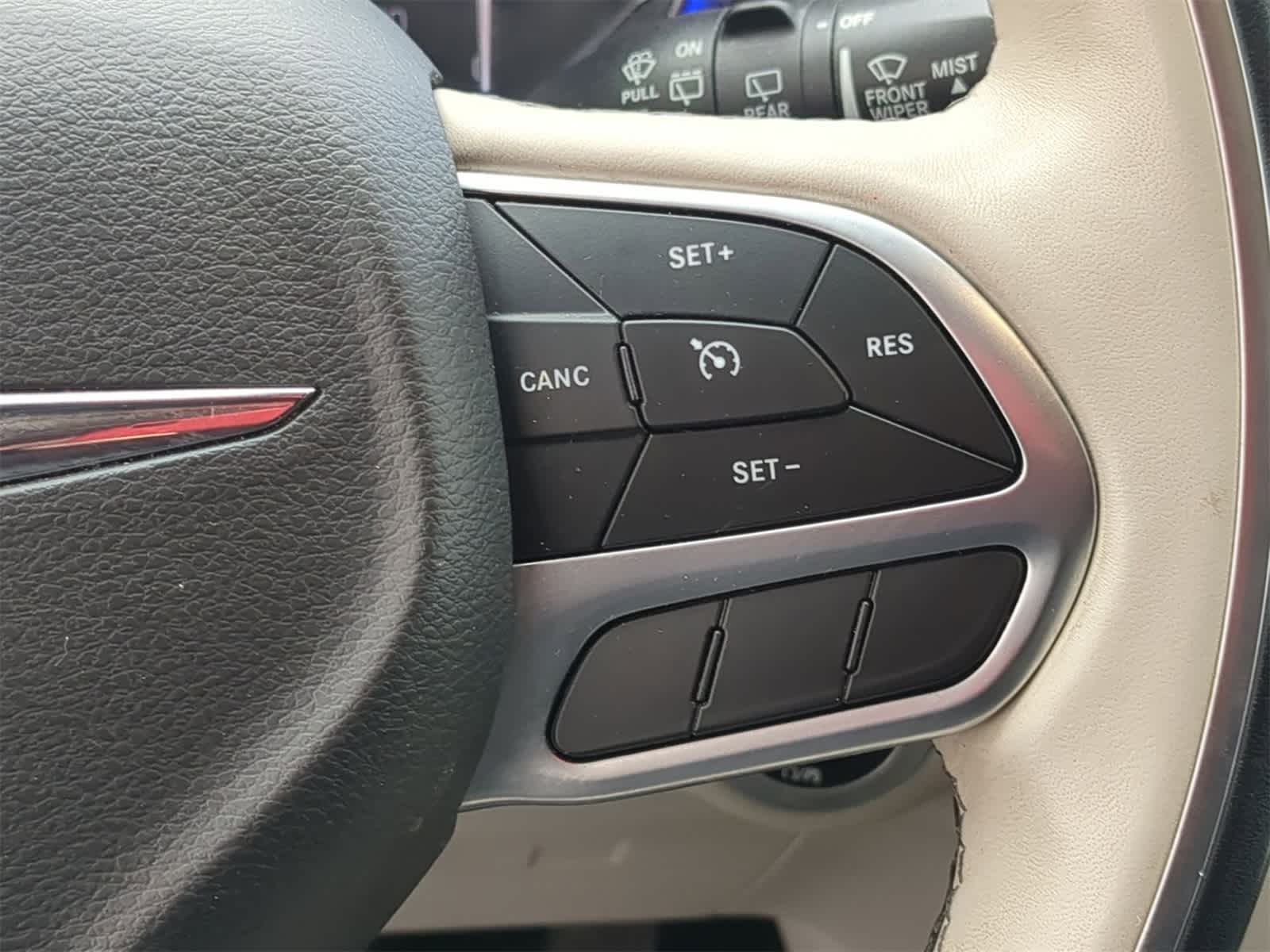 Thumbnail: 2020 Chrysler Pacifica - 33