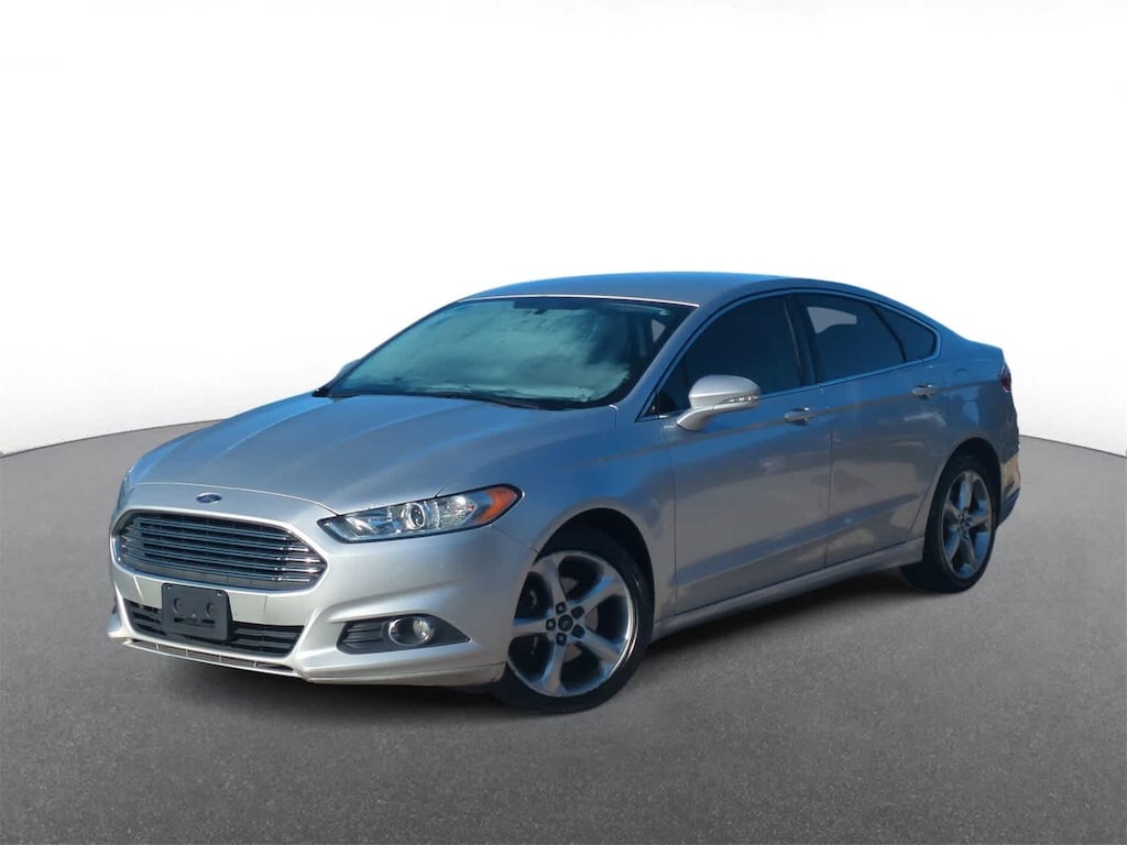 Used 2016 Ford Fusion SE Sedan