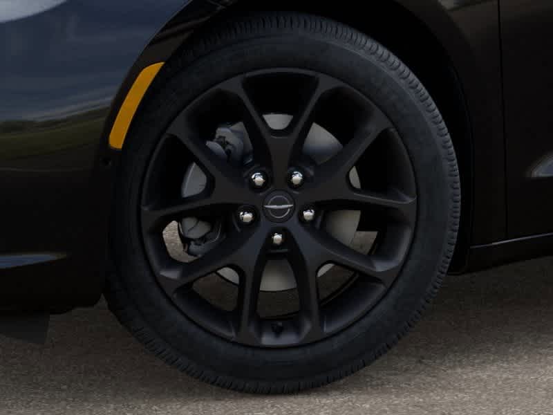 Thumbnail: 2026 Chrysler Pacifica - 8