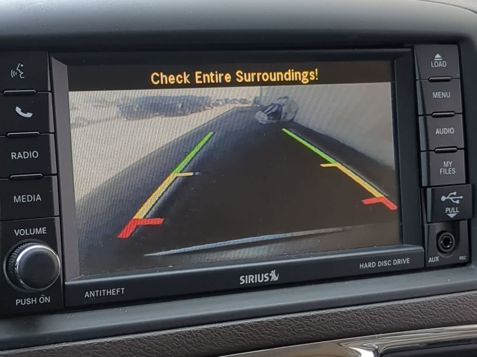 Thumbnail: 2013 Chrysler Town & Country - 27