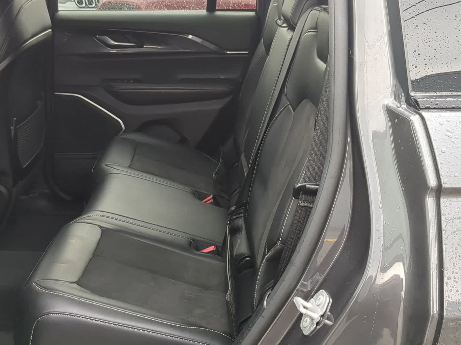 Thumbnail: 2022 Jeep Grand Cherokee - 19