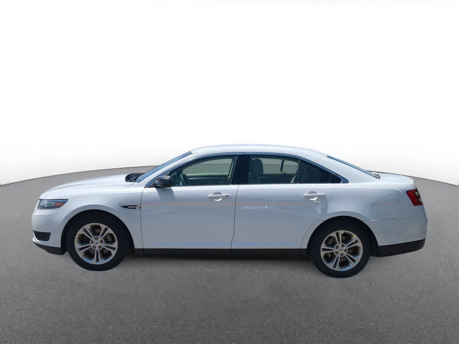 Thumbnail: 2015 Ford Taurus - 5