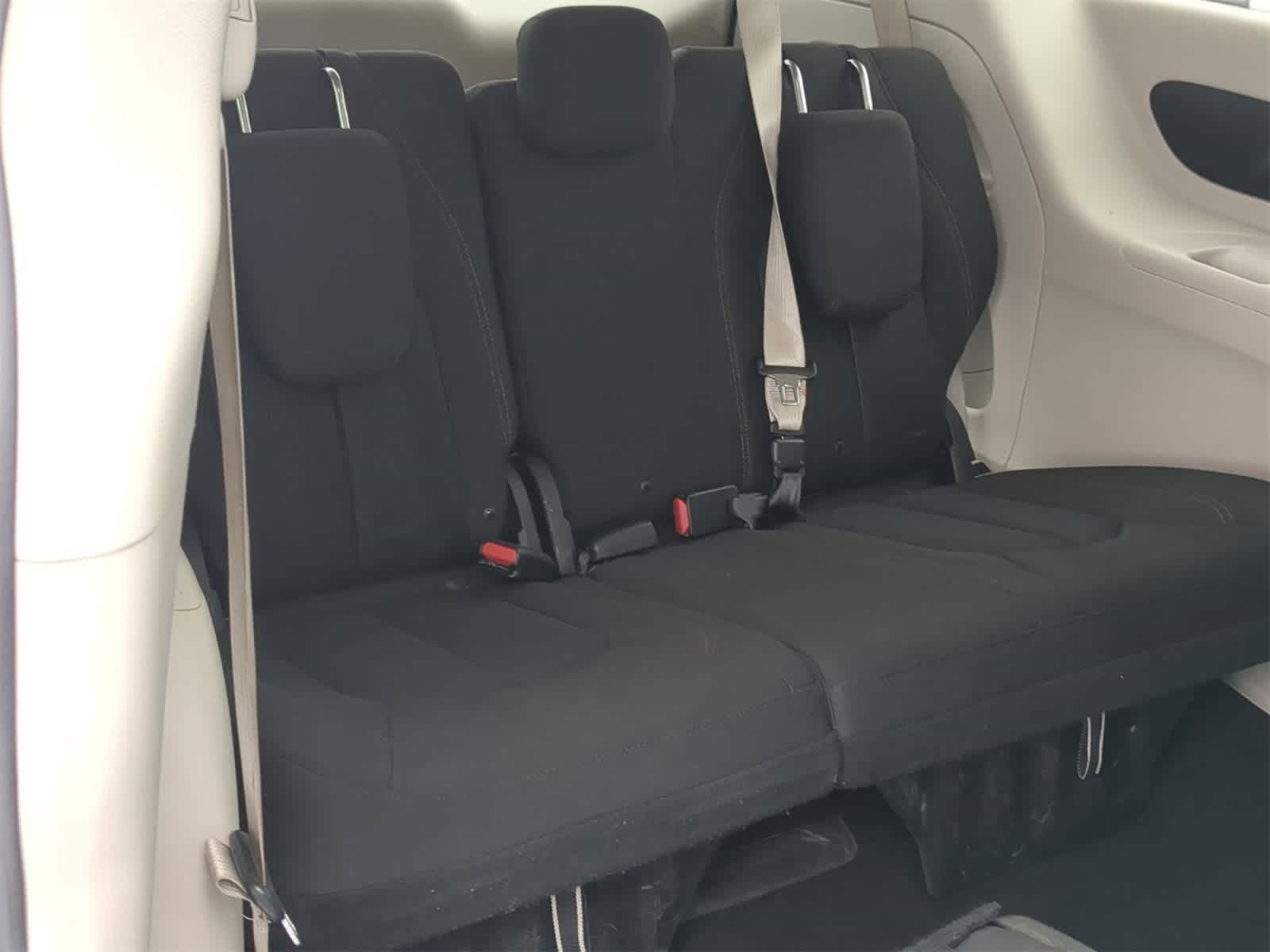 Thumbnail: 2017 Chrysler Pacifica - 29