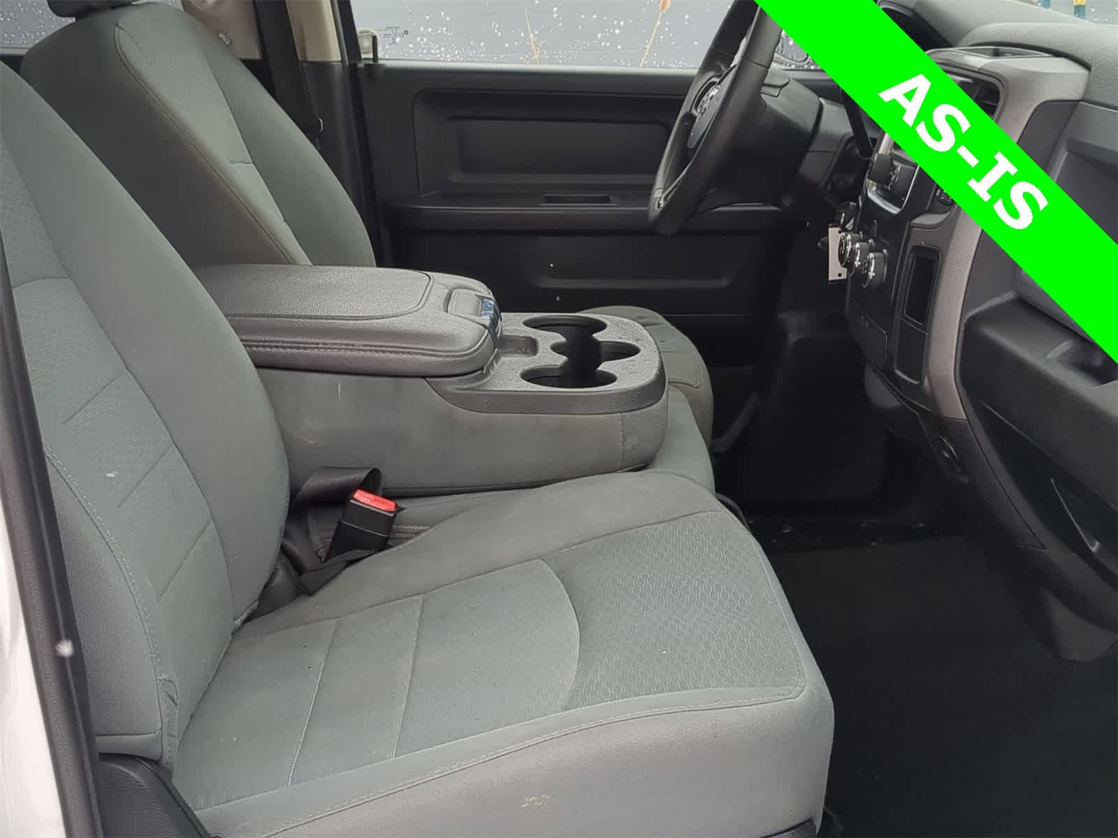 Thumbnail: 2019 RAM 1500 Classic - 28