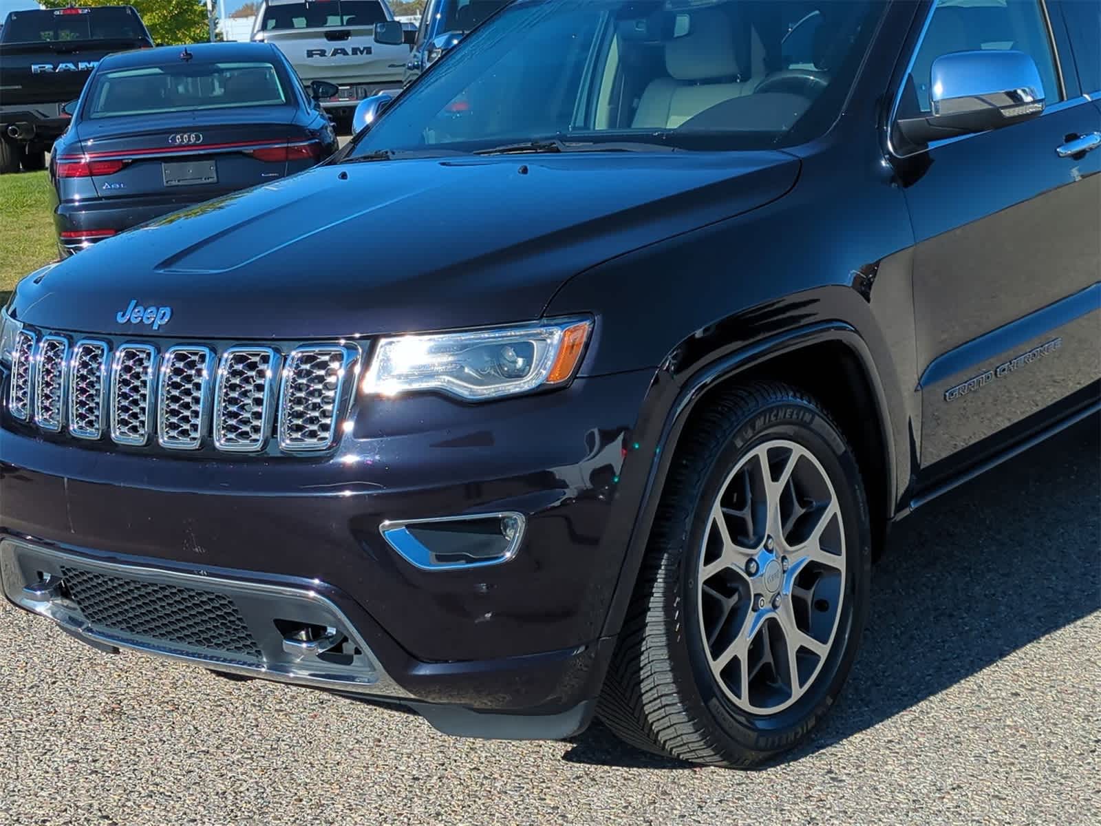 Thumbnail: 2019 Jeep Grand Cherokee - 11