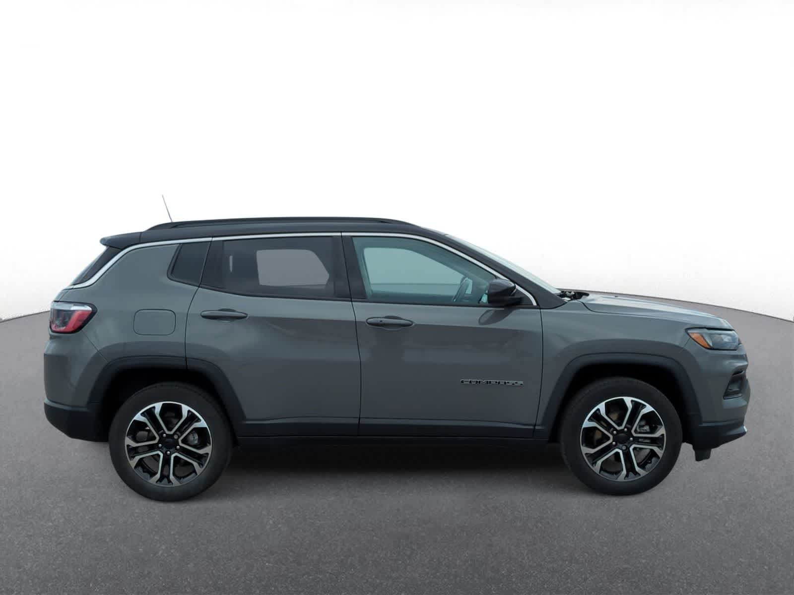 Thumbnail: 2022 Jeep Compass - 9