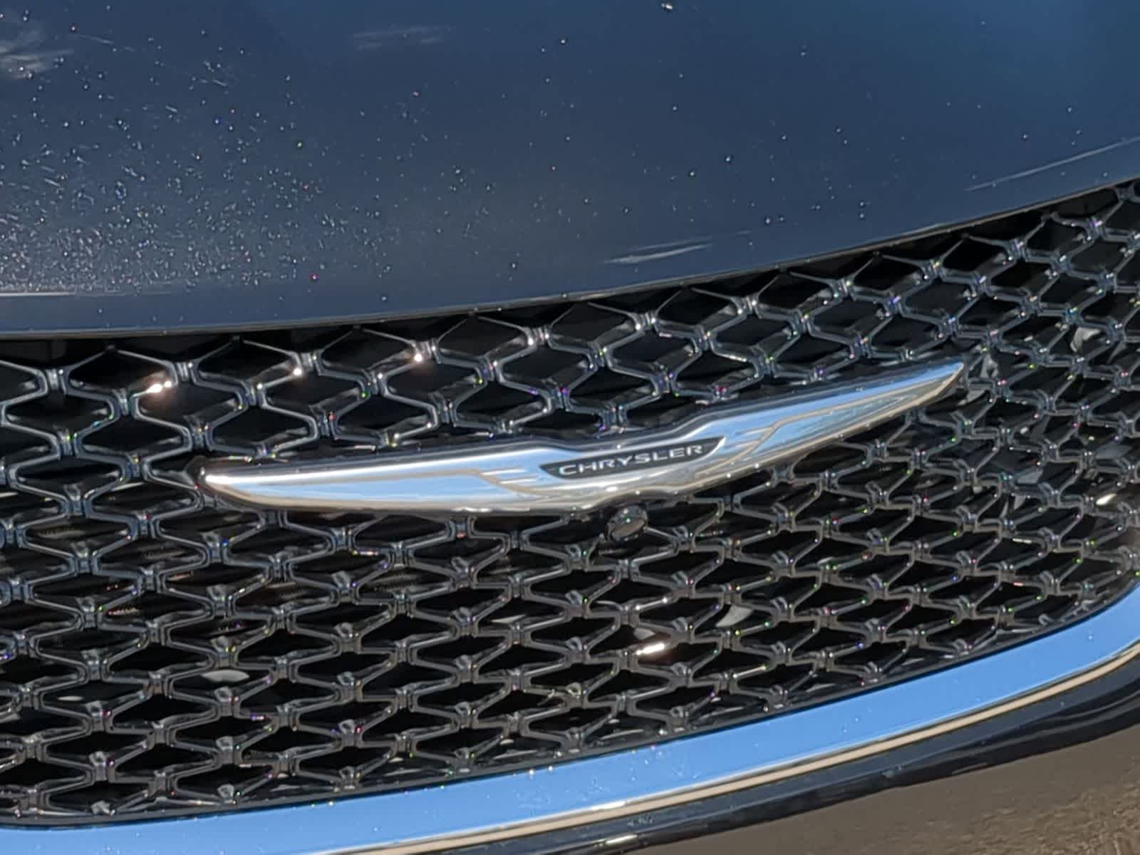 Thumbnail: 2024 Chrysler Pacifica - 12