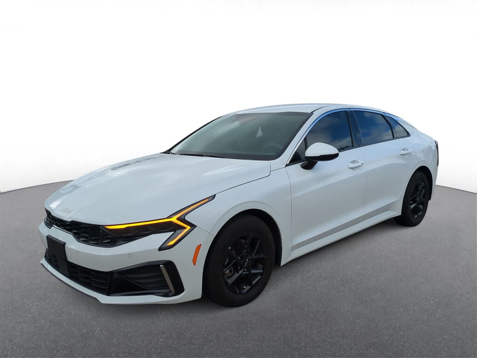 2025 Kia K5 LXS photo 4