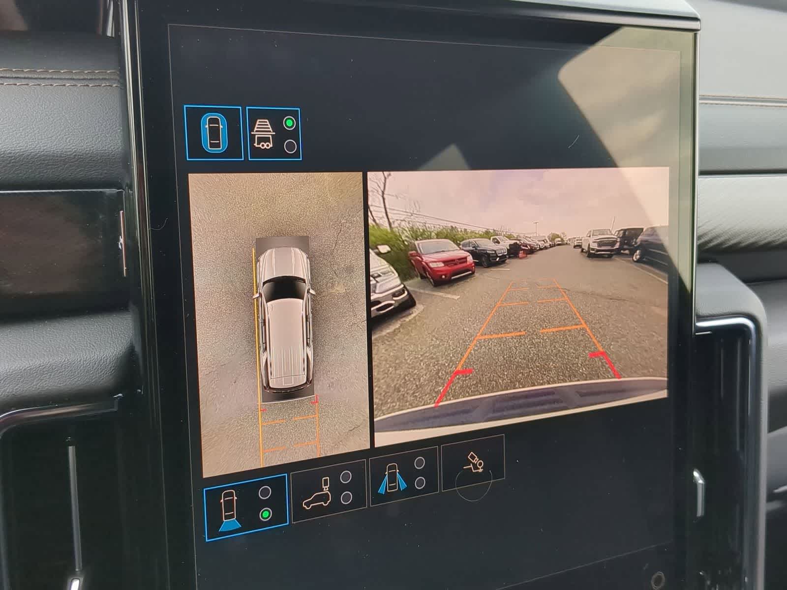 Thumbnail: 2025 GMC Yukon - 28