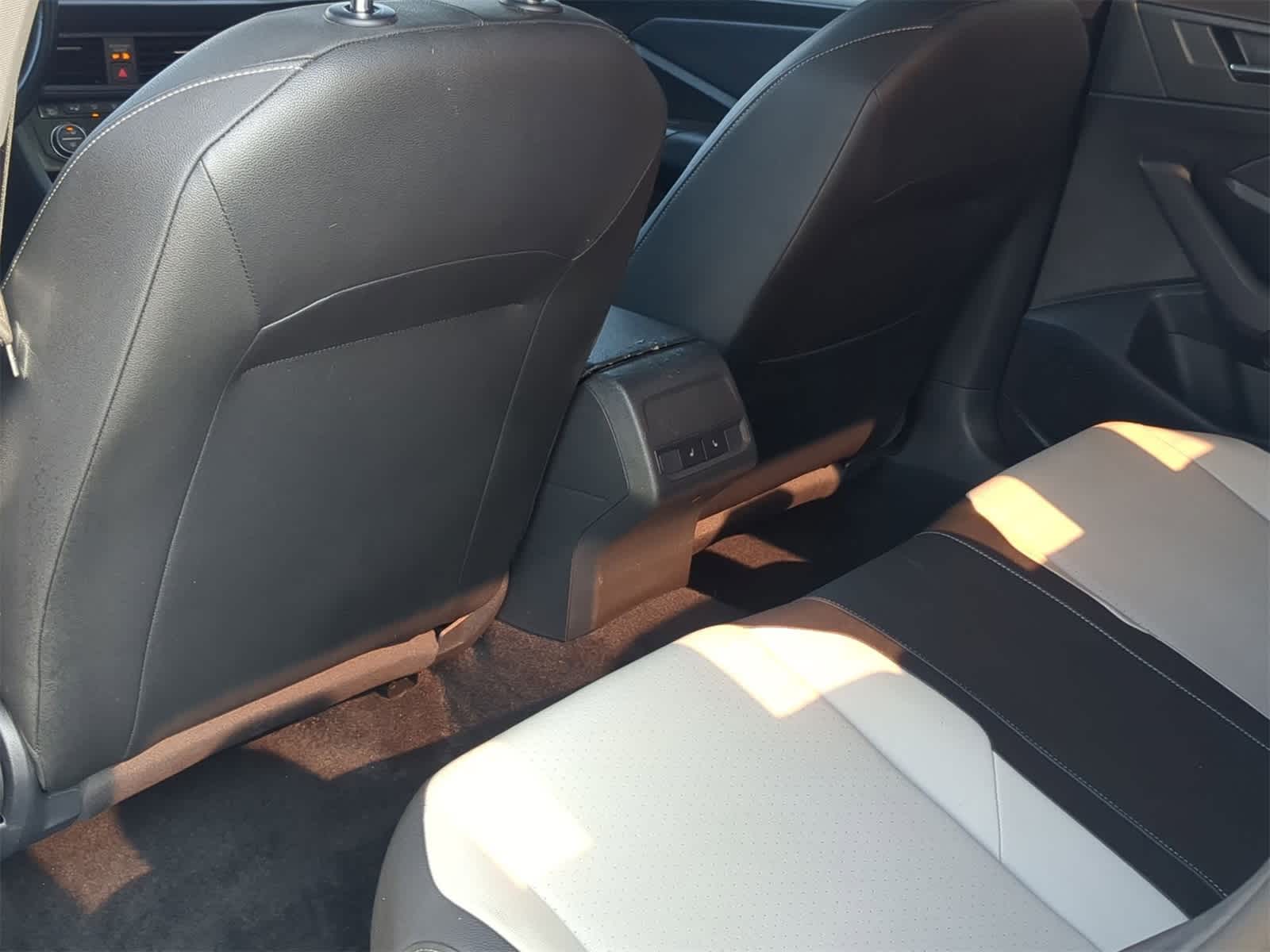 Thumbnail: 2021 Volkswagen Jetta - 25