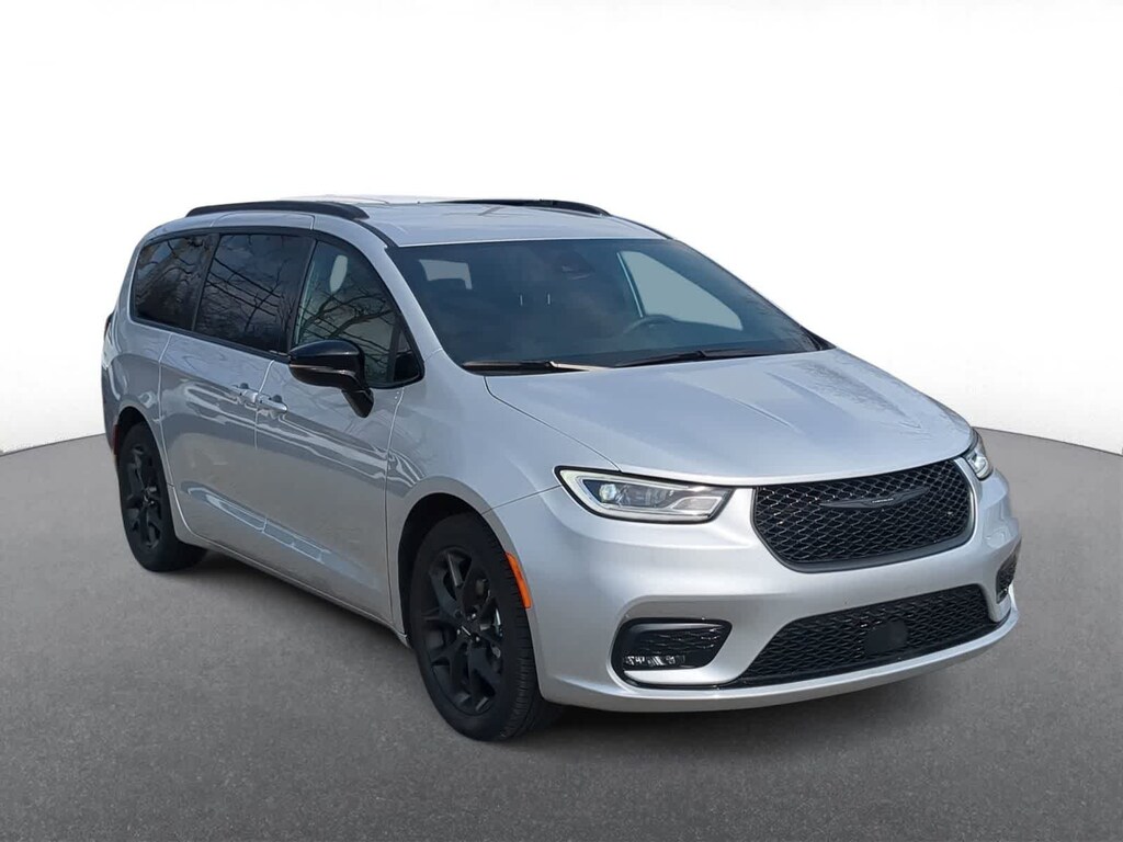 Certified 2024 Chrysler Pacifica Touring L Van