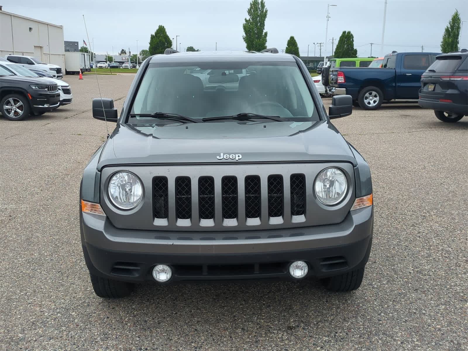 Thumbnail: 2012 Jeep Patriot - 3