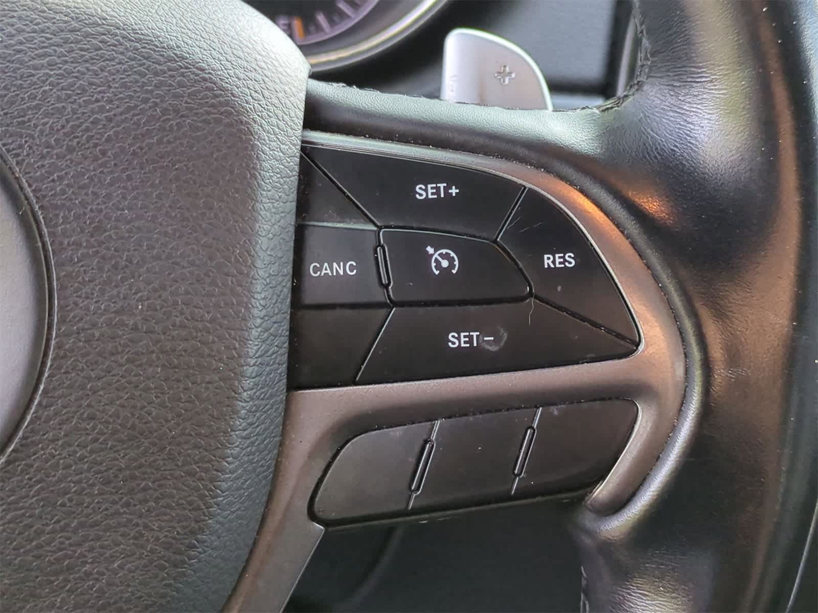 Thumbnail: 2021 Jeep Grand Cherokee - 23
