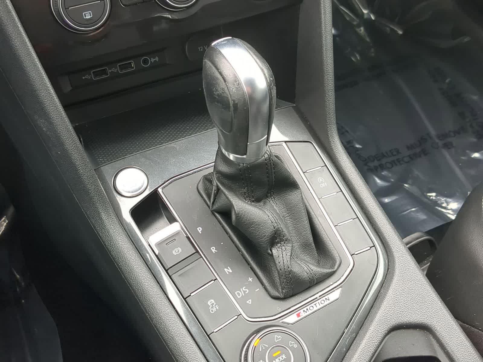 Thumbnail: 2018 Volkswagen Tiguan - 30