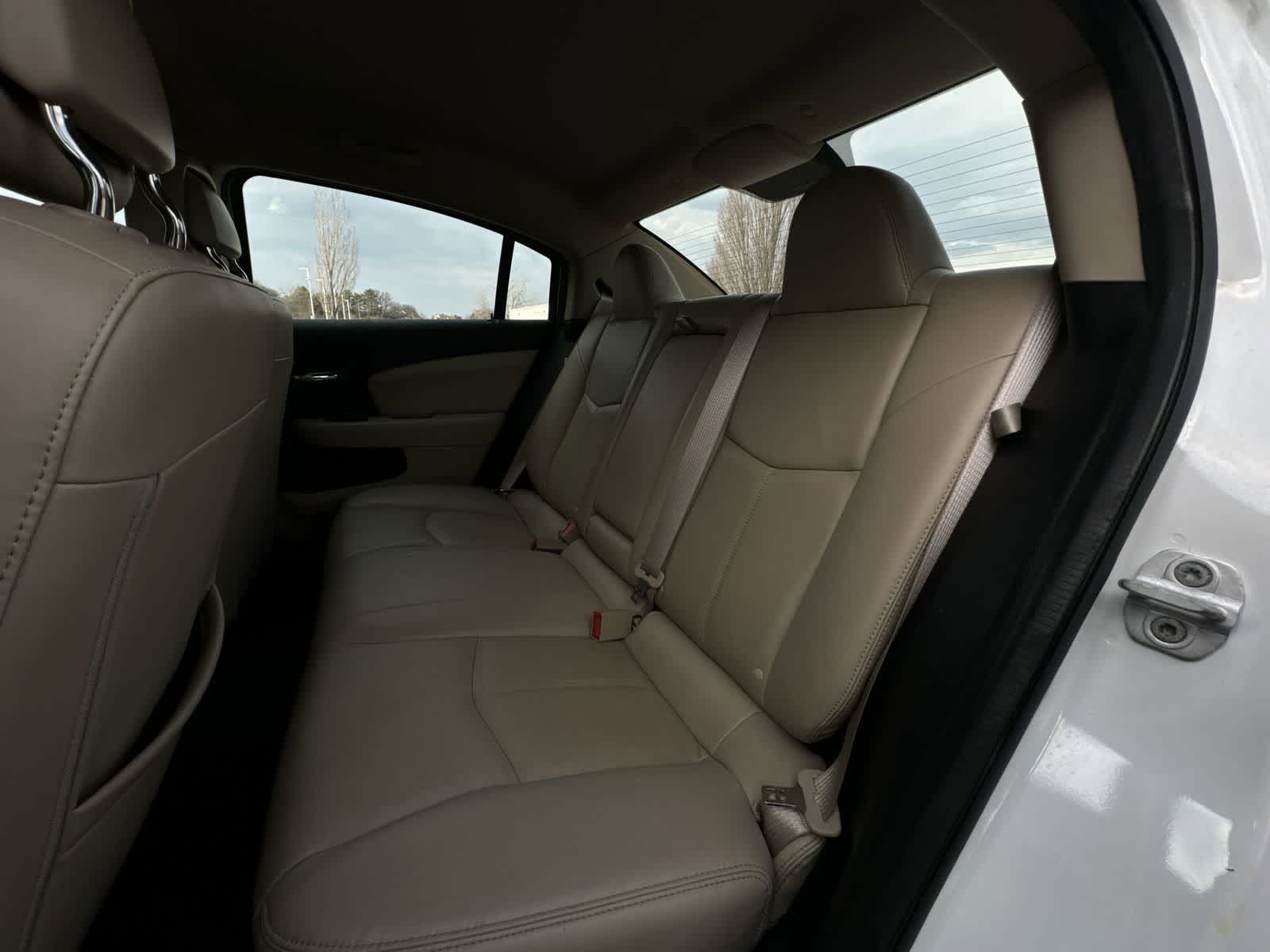 Thumbnail: 2013 Chrysler 200 - 20