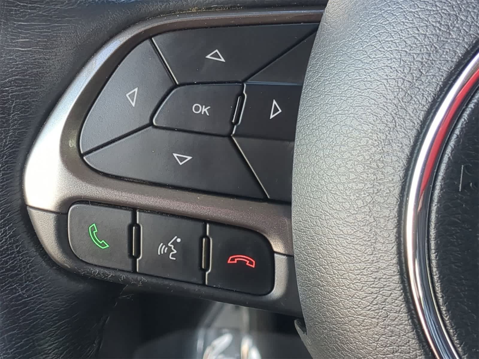 Thumbnail: 2021 Jeep Renegade - 30