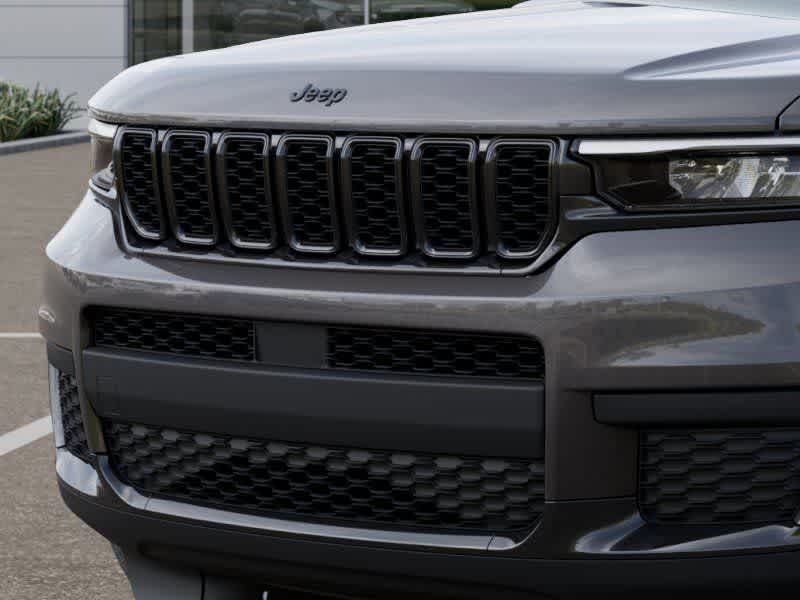 Thumbnail: 2025 Jeep Grand Cherokee L - 11