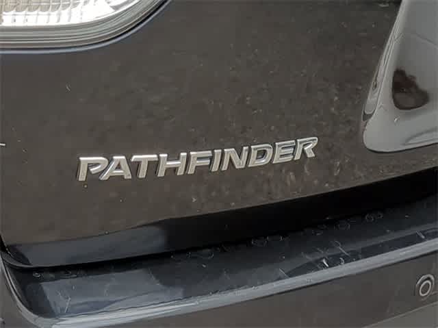 2015 Nissan Pathfinder SV 13