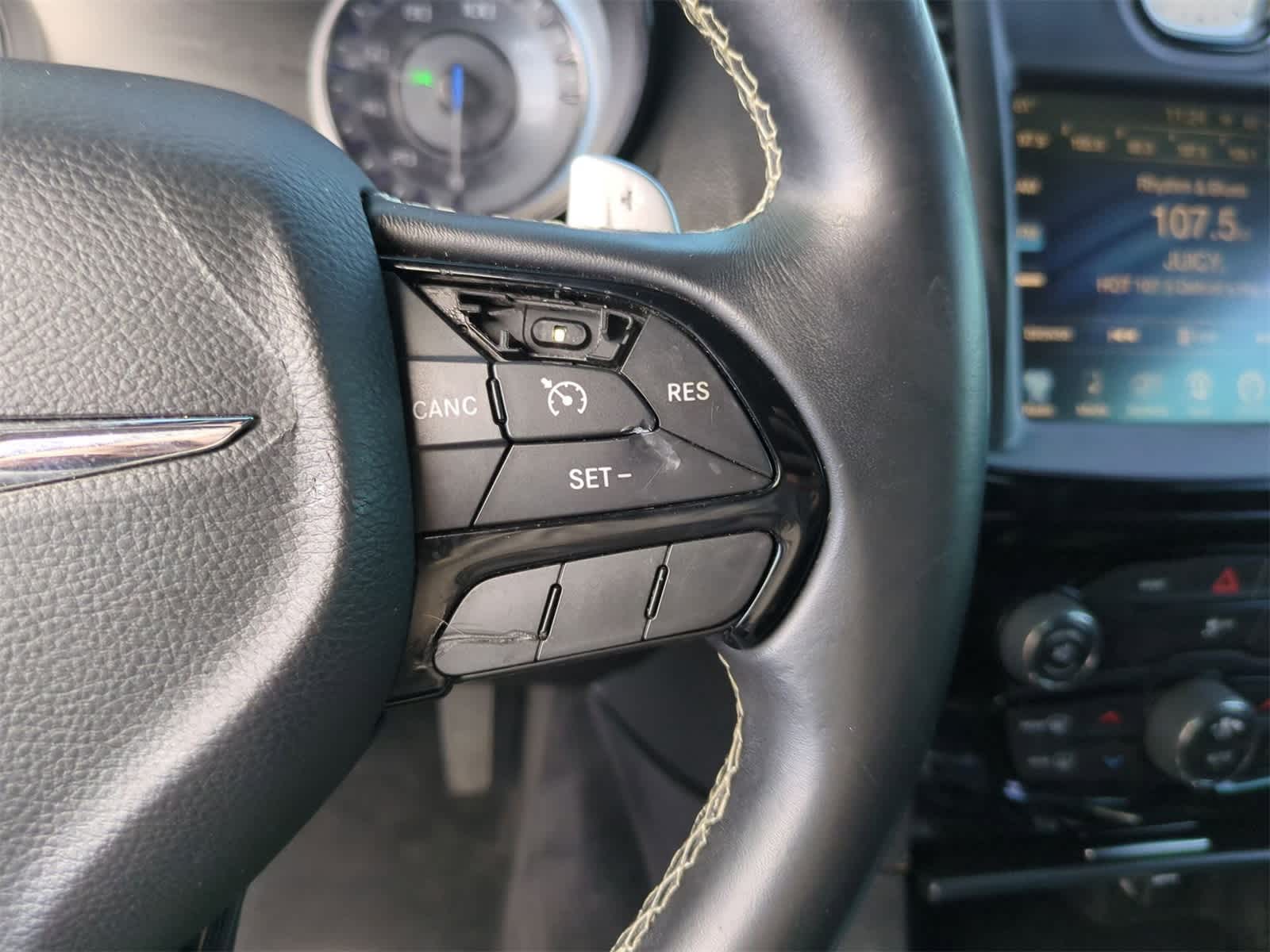 Thumbnail: 2015 Chrysler 300 - 21