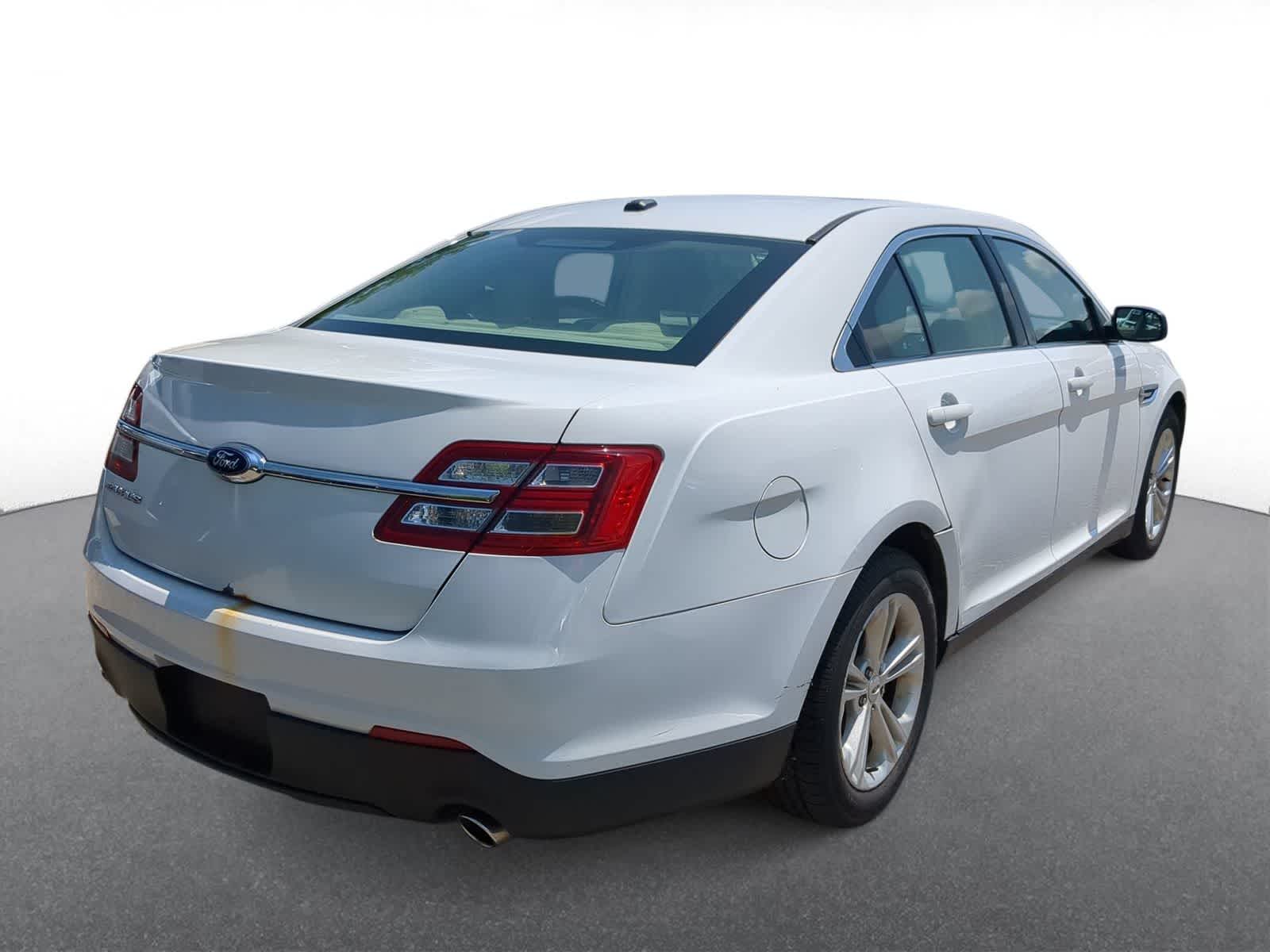Thumbnail: 2015 Ford Taurus - 8
