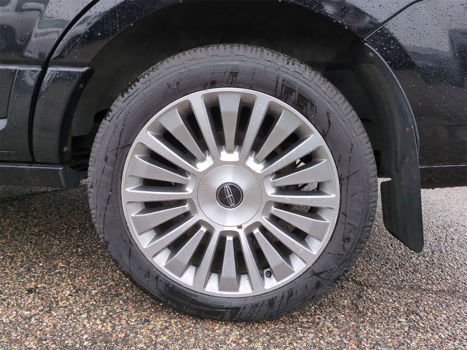 Thumbnail: 2017 Lincoln Navigator - 13