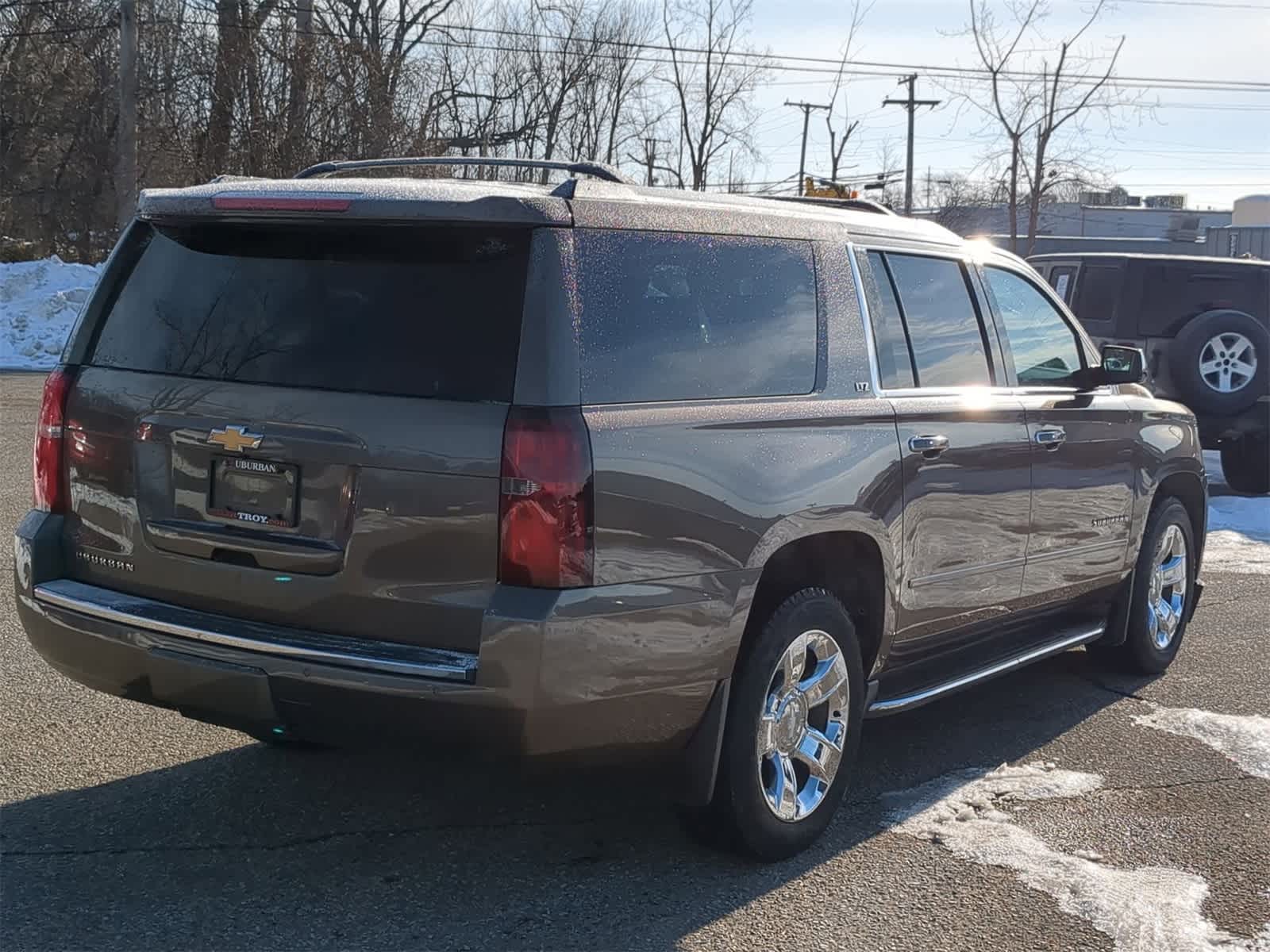 Thumbnail: 2016 Chevrolet Suburban - 14
