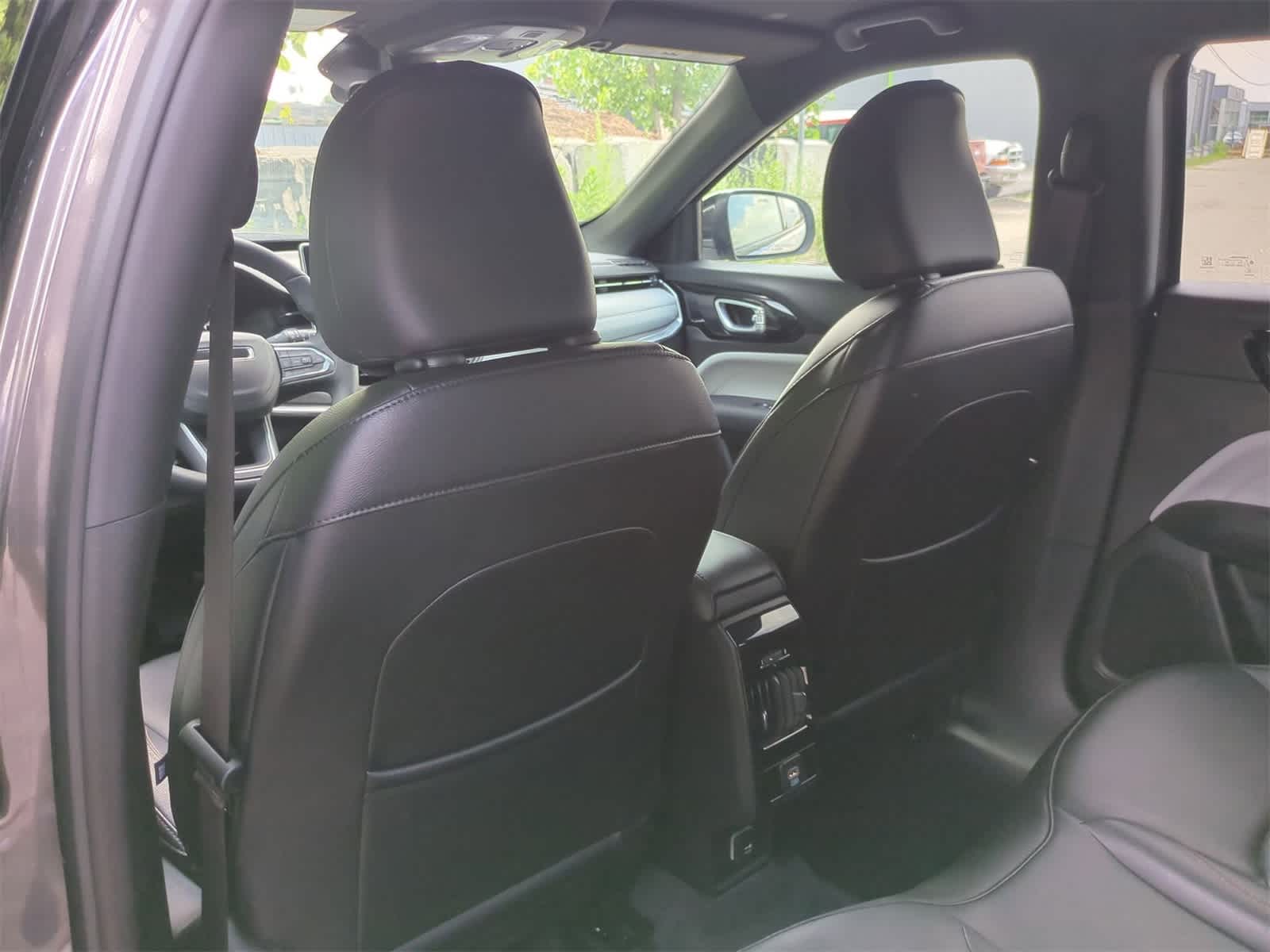 2024 Jeep Compass Limited 16