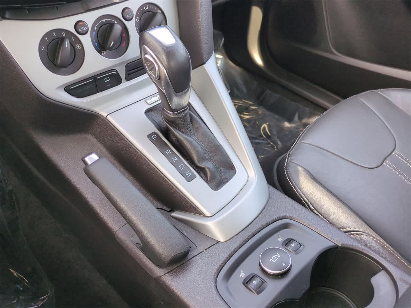 Thumbnail: 2014 Ford Focus - 26