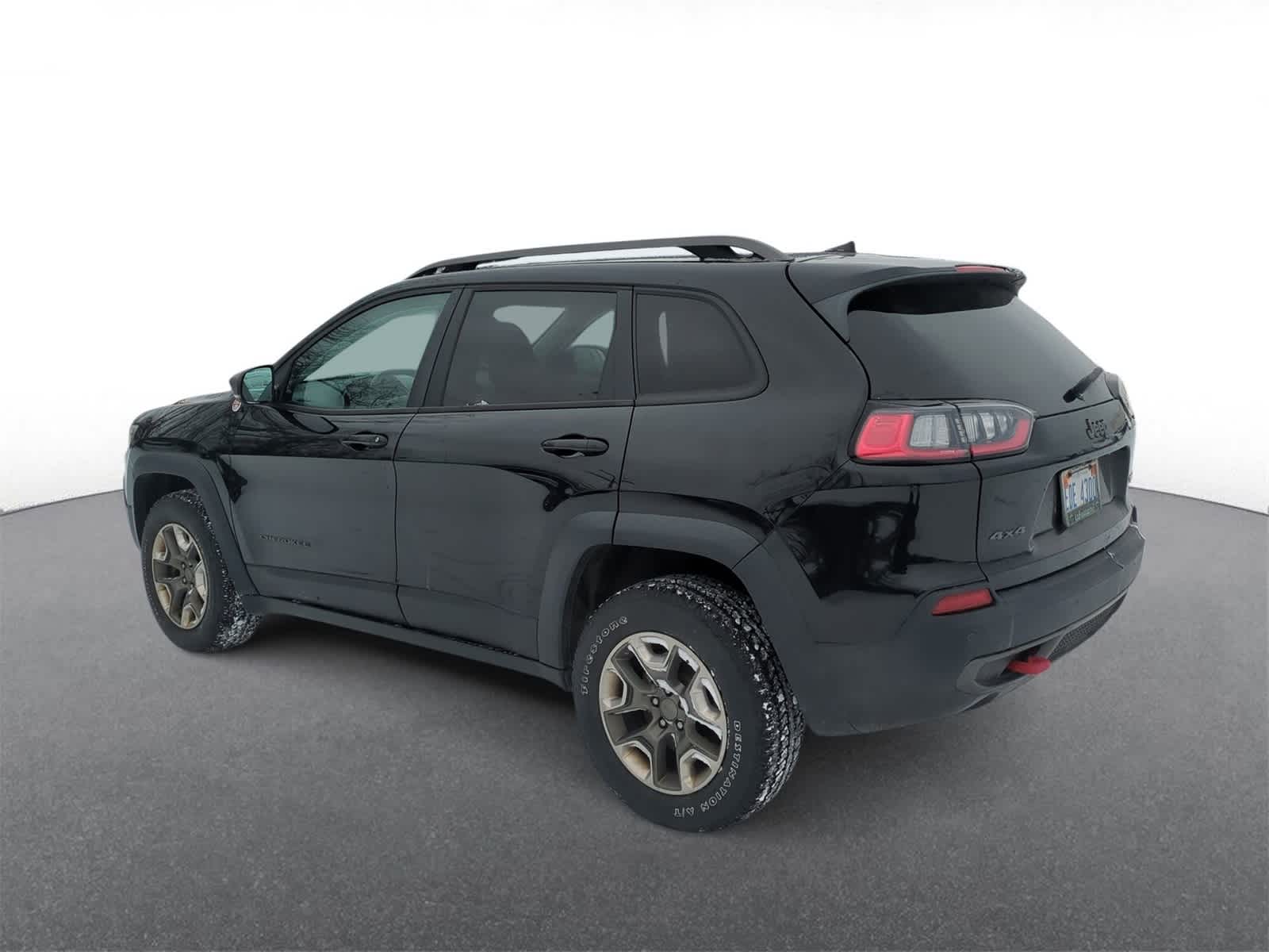 Thumbnail: 2019 Jeep Cherokee - 6