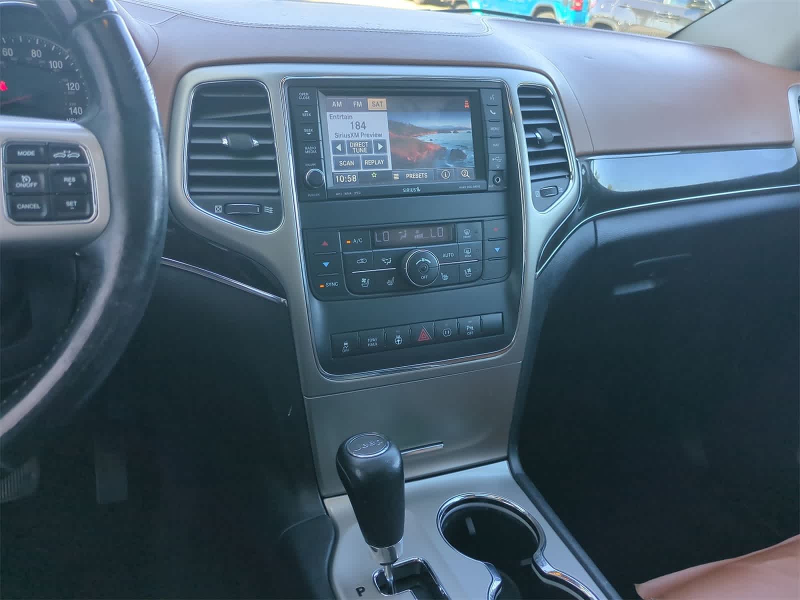Thumbnail: 2012 Jeep Grand Cherokee - 27