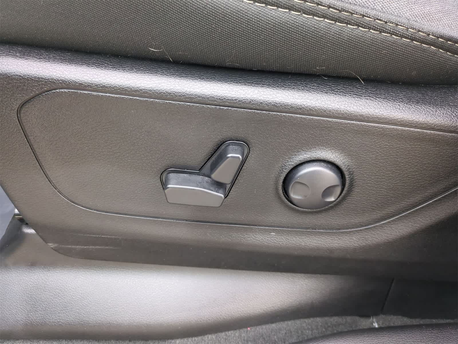 Thumbnail: 2023 RAM 1500 - 17