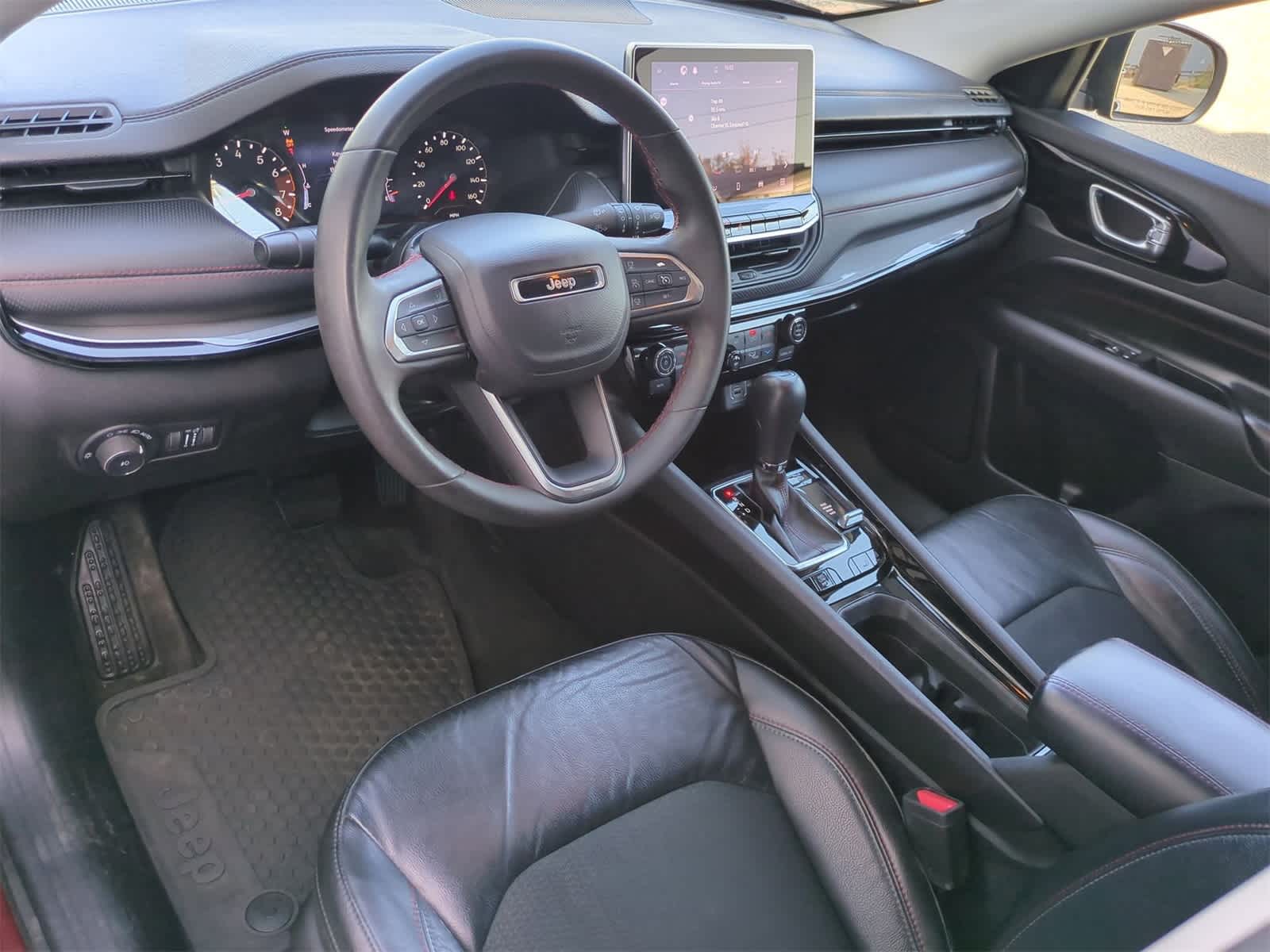 Thumbnail: 2022 Jeep Compass - 10