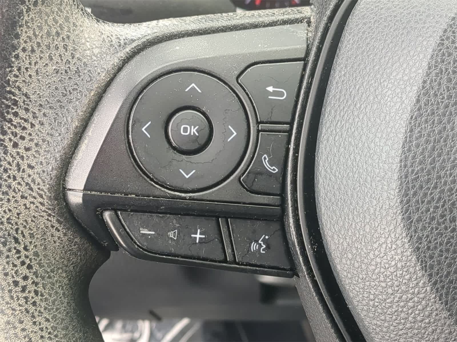 Thumbnail: 2022 Toyota RAV4 - 30