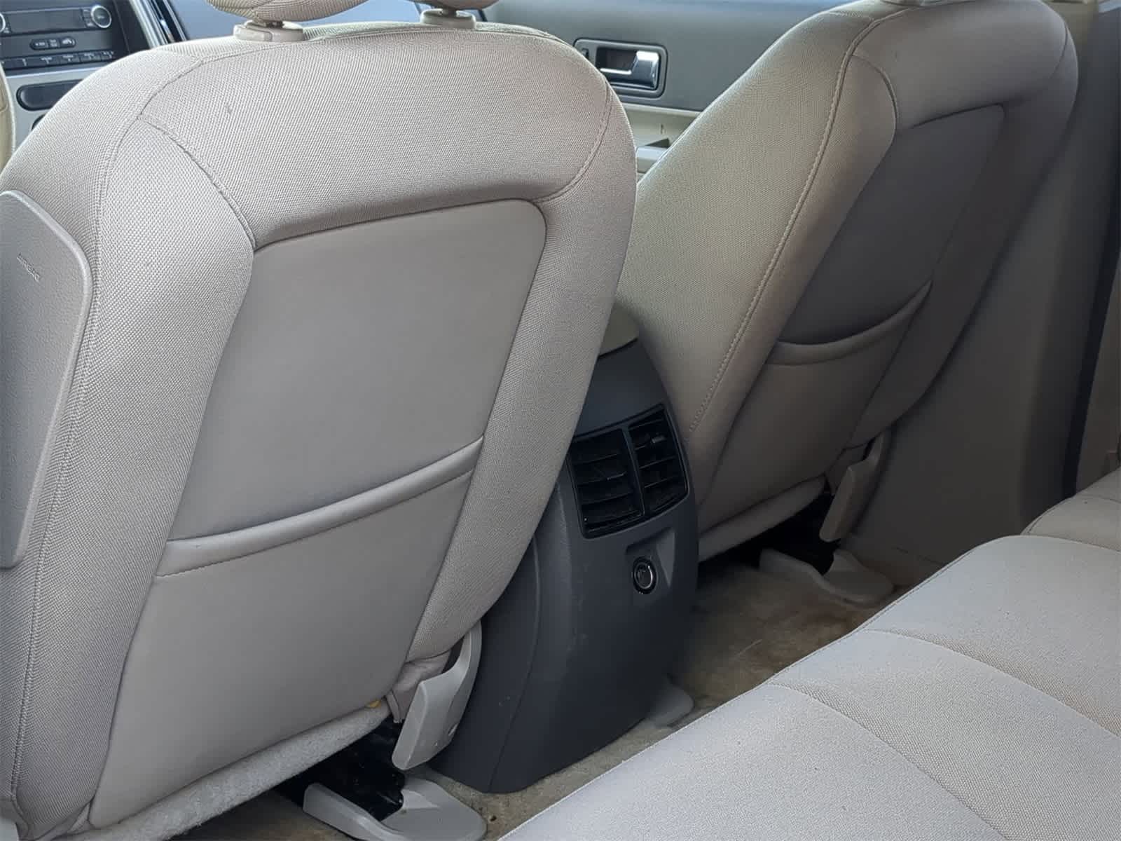 Thumbnail: 2010 Ford Edge - 24