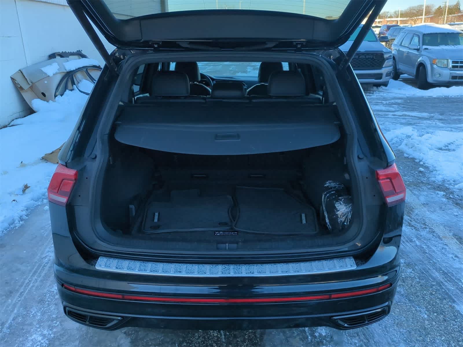 Thumbnail: 2022 Volkswagen Tiguan - 34