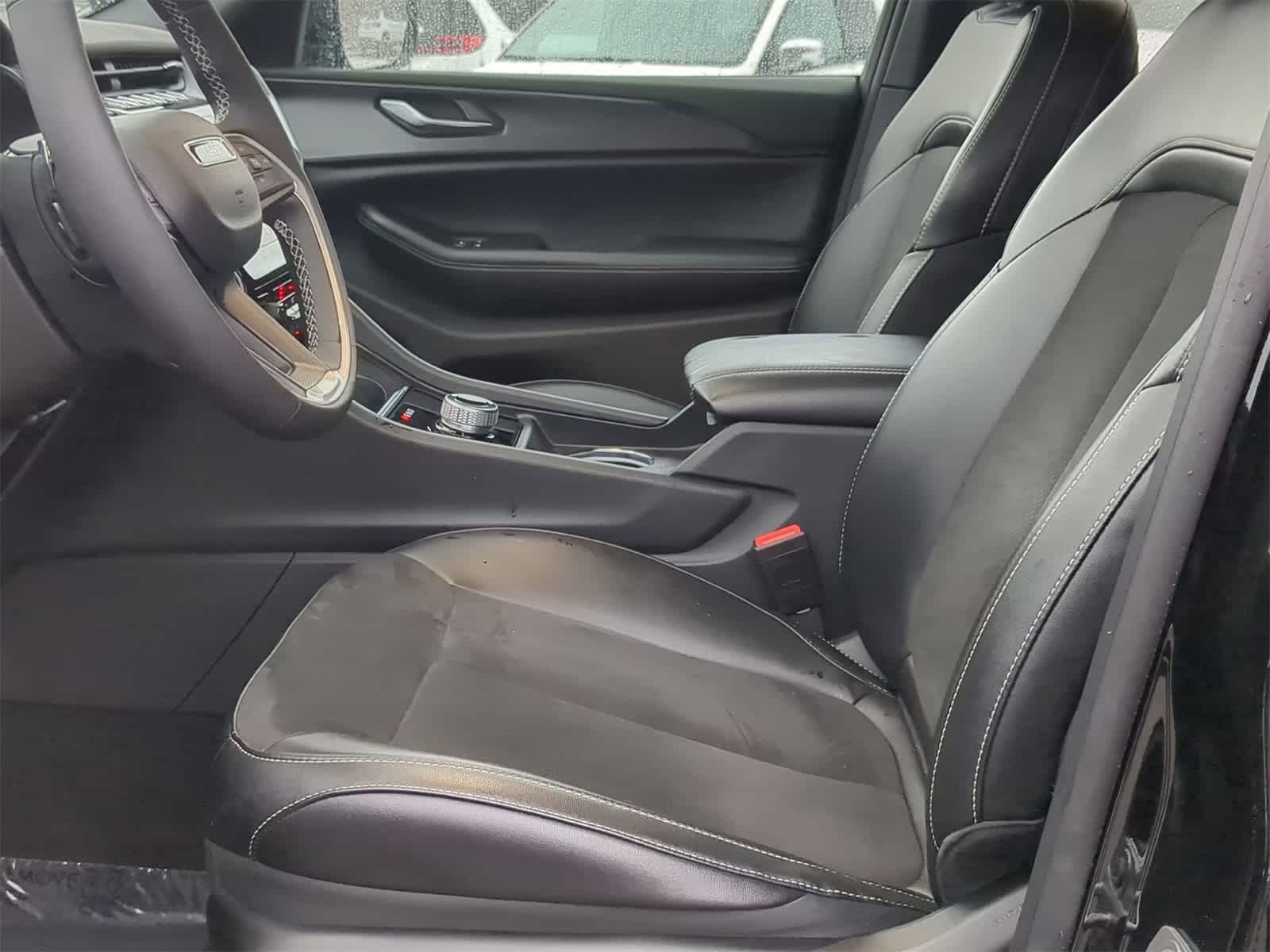 Thumbnail: 2024 Jeep Grand Cherokee - 24