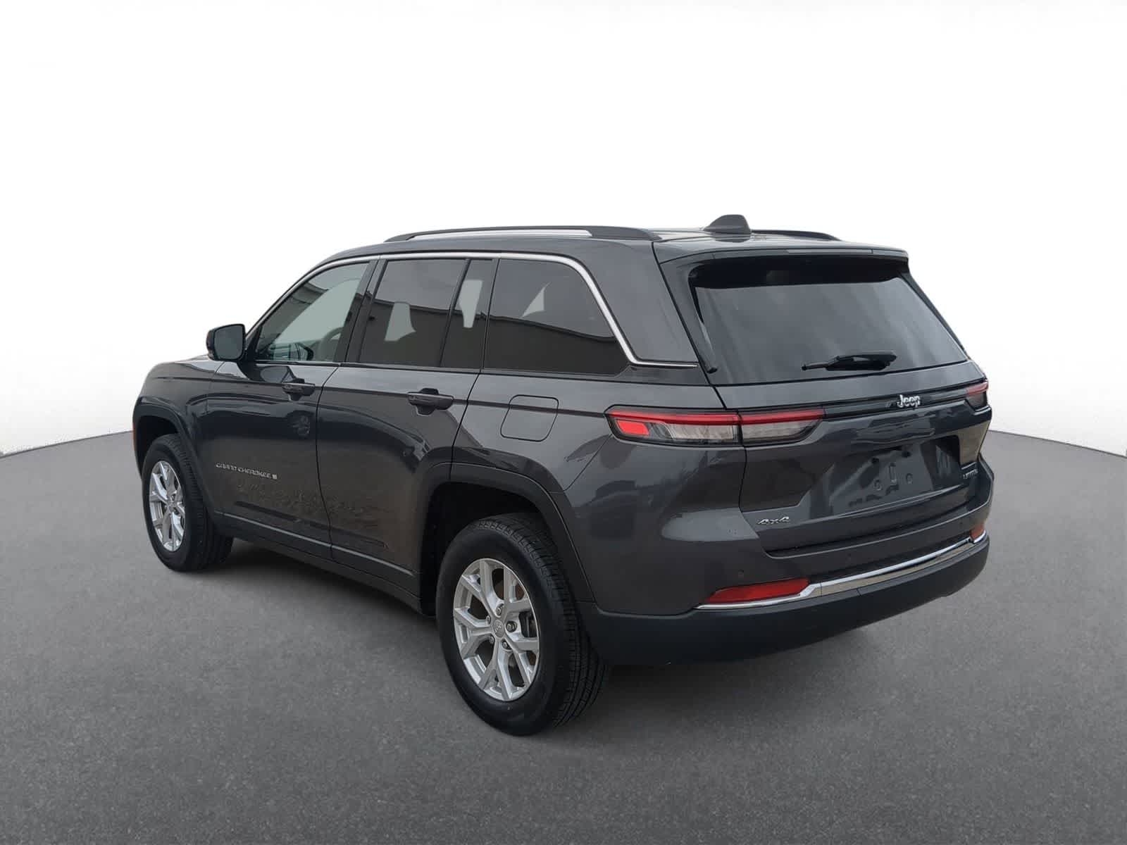 Thumbnail: 2023 Jeep Grand Cherokee - 6