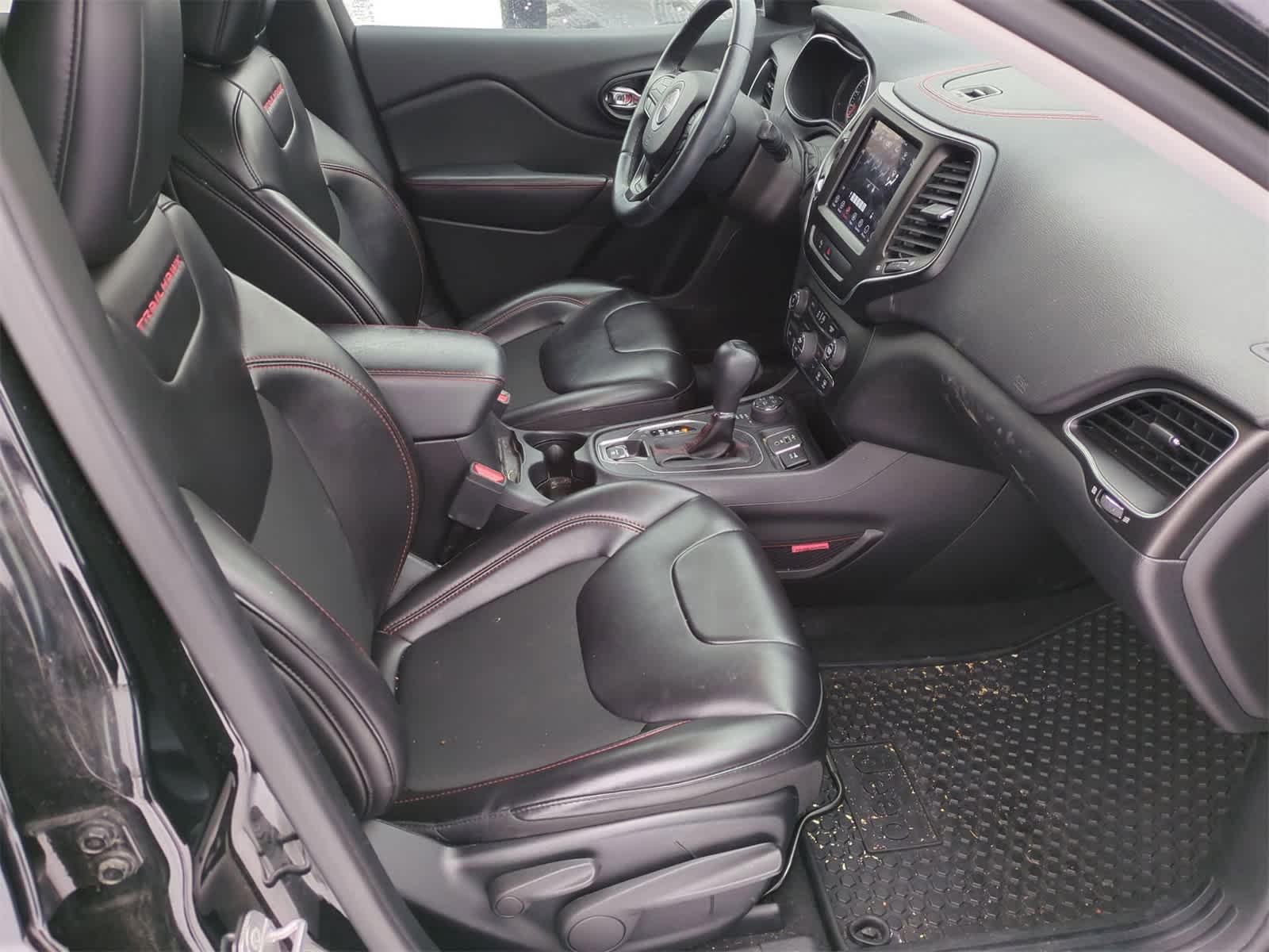 Thumbnail: 2019 Jeep Cherokee - 21