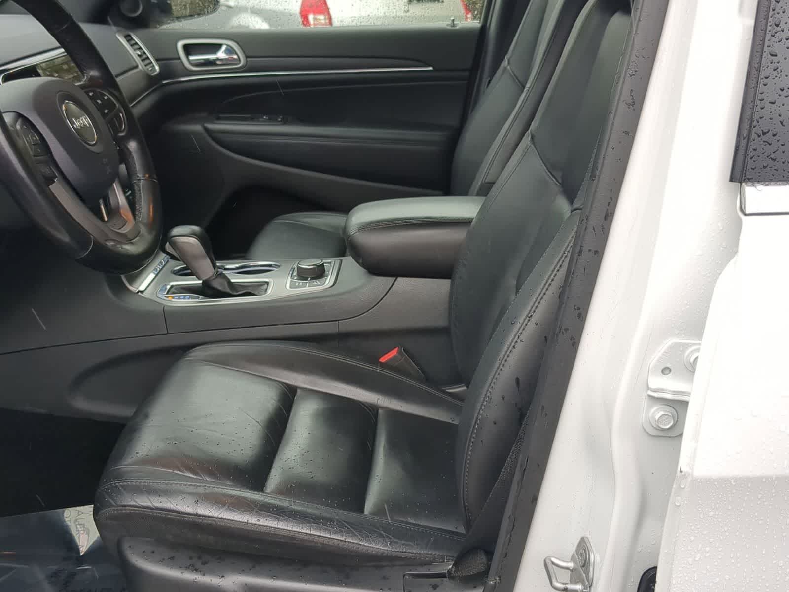 Thumbnail: 2020 Jeep Grand Cherokee - 16