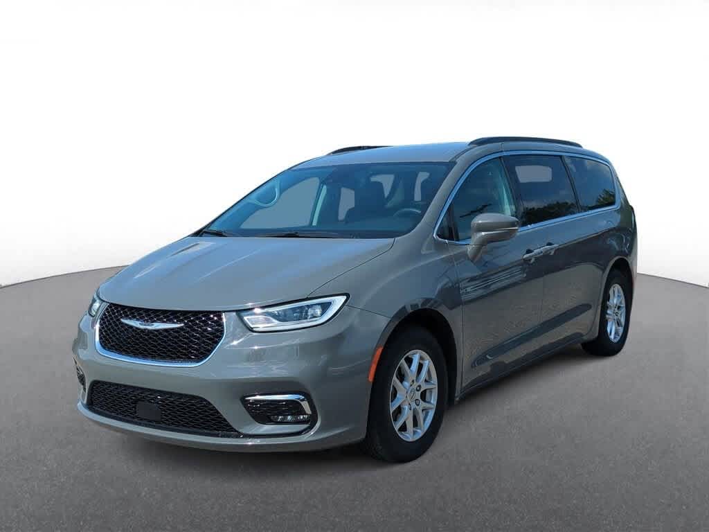 2022 Chrysler Pacifica Touring L 4