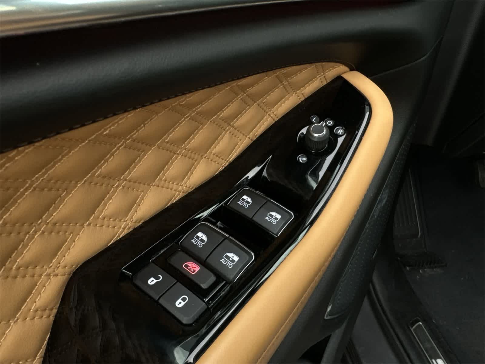 Thumbnail: 2023 Jeep Grand Cherokee L - 18