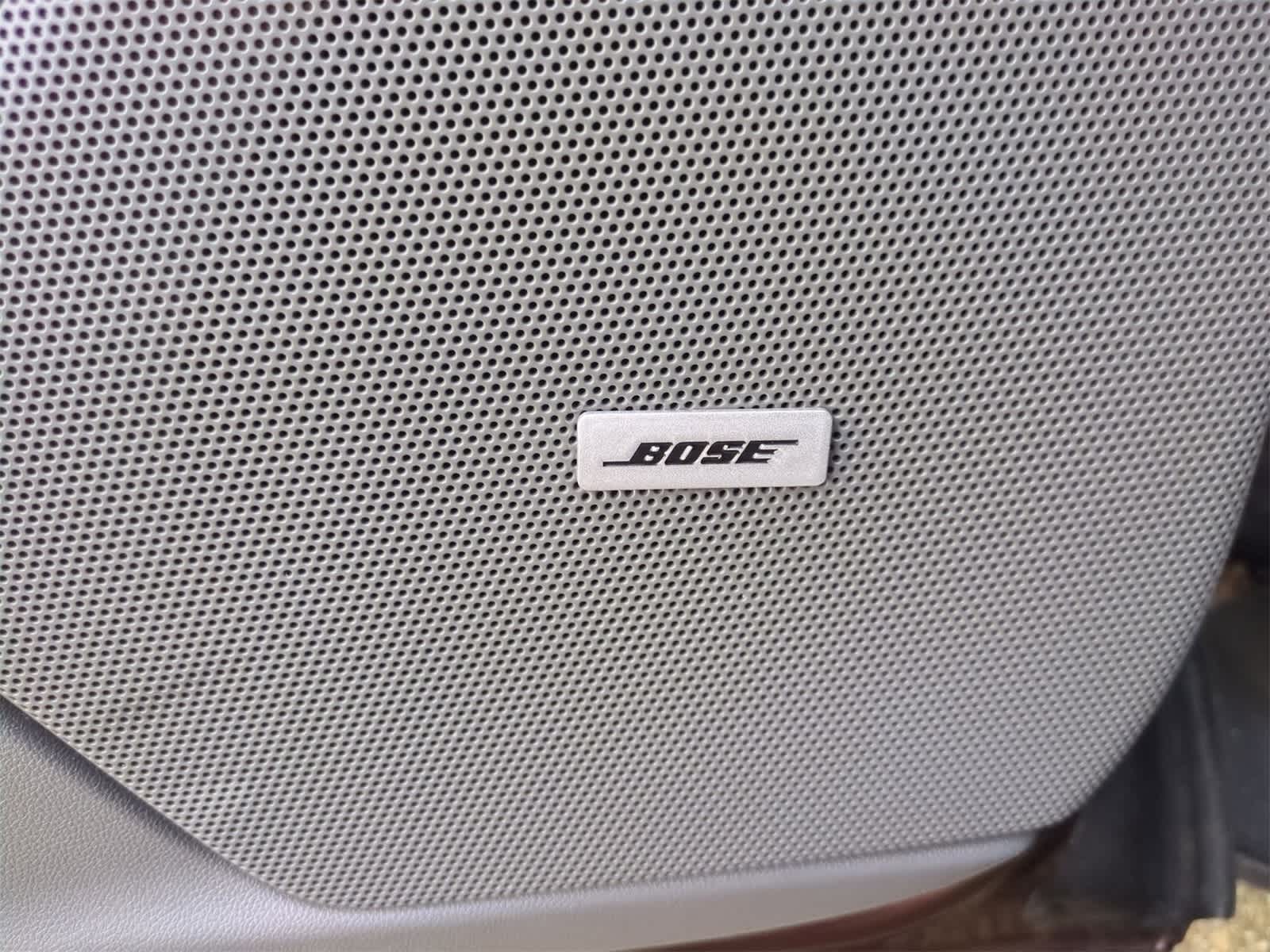 Thumbnail: 2022 Cadillac XT6 - 31