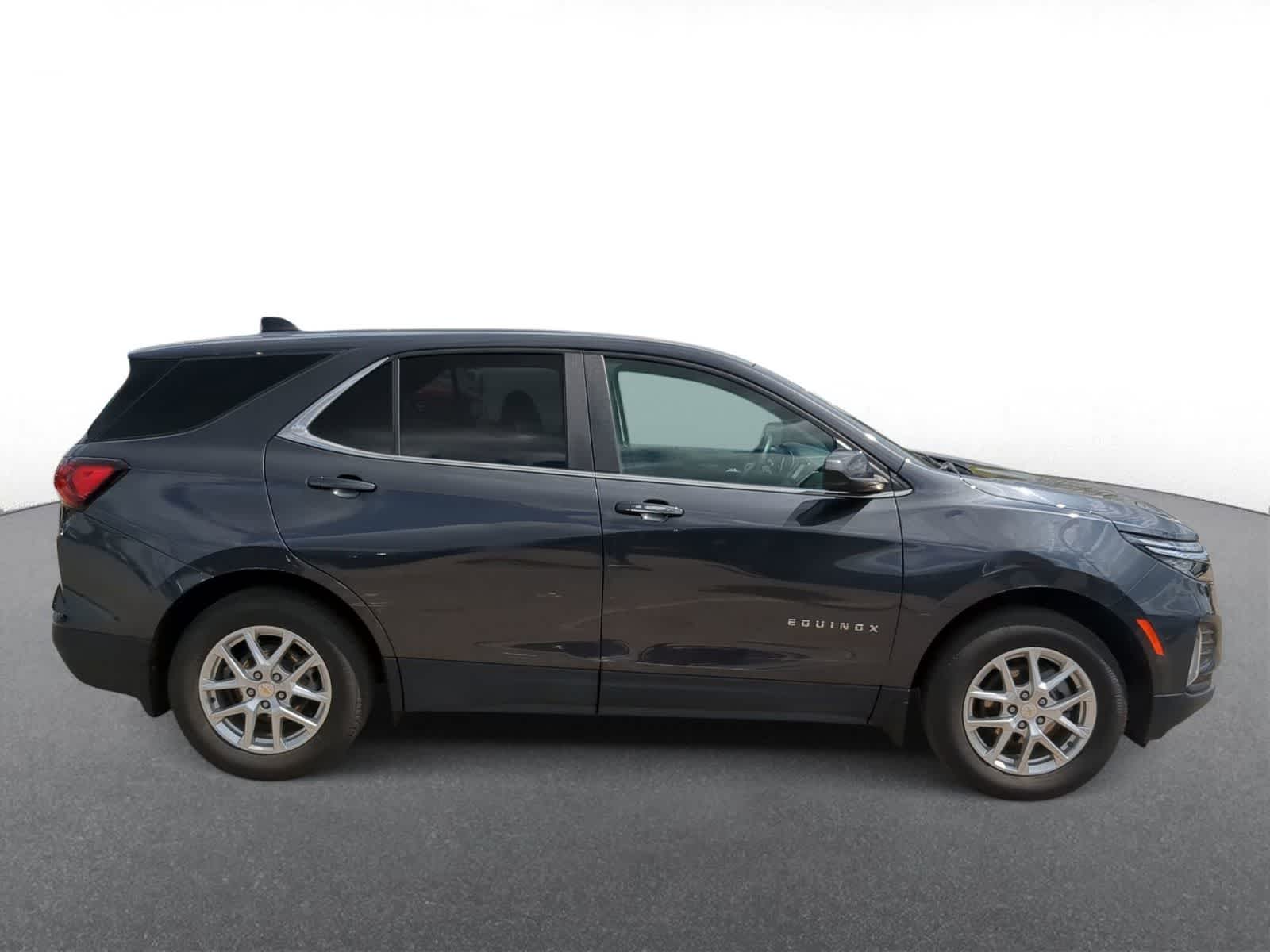 Thumbnail: 2023 Chevrolet Equinox - 9