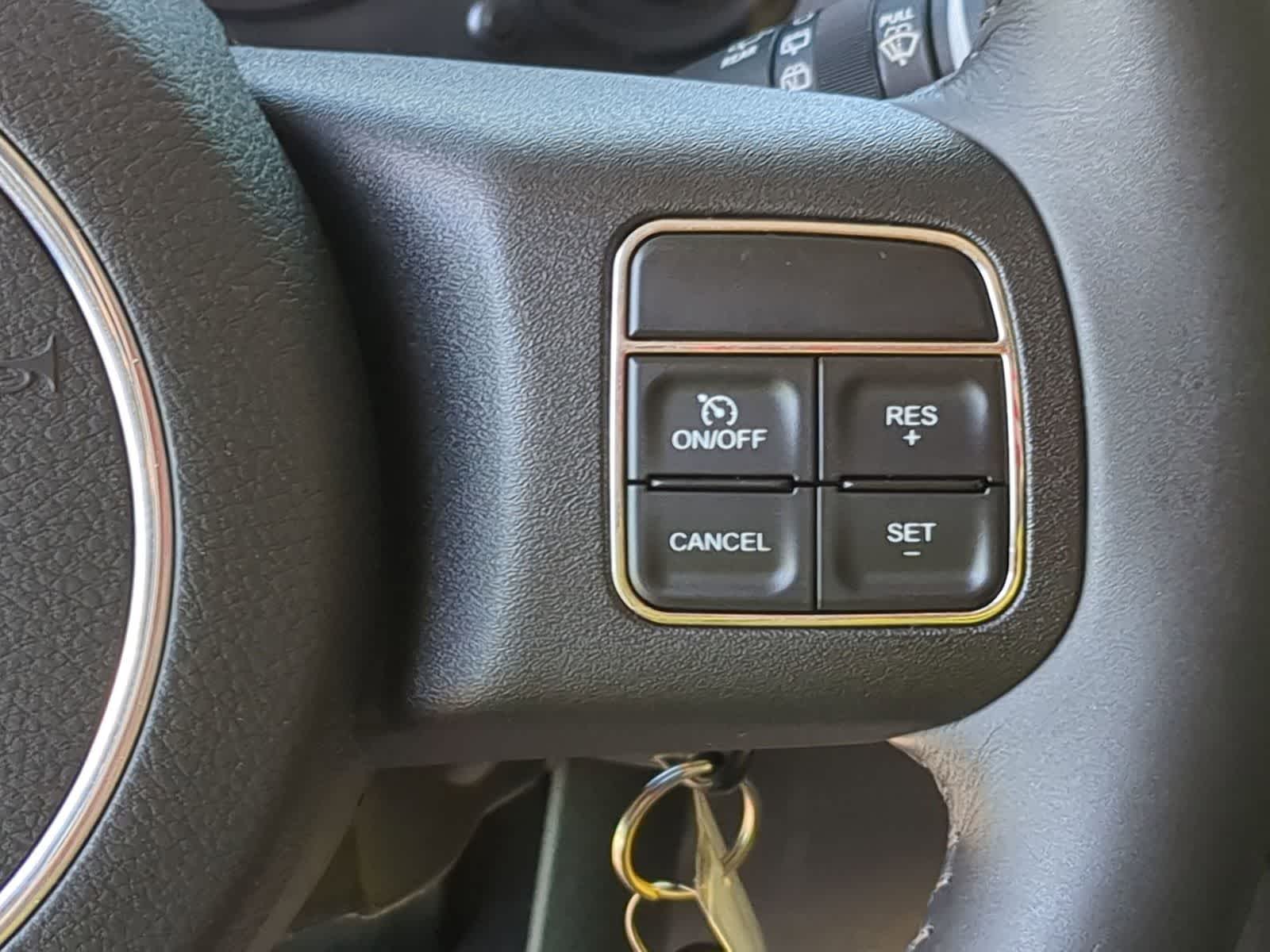 Thumbnail: 2015 Jeep Patriot - 24