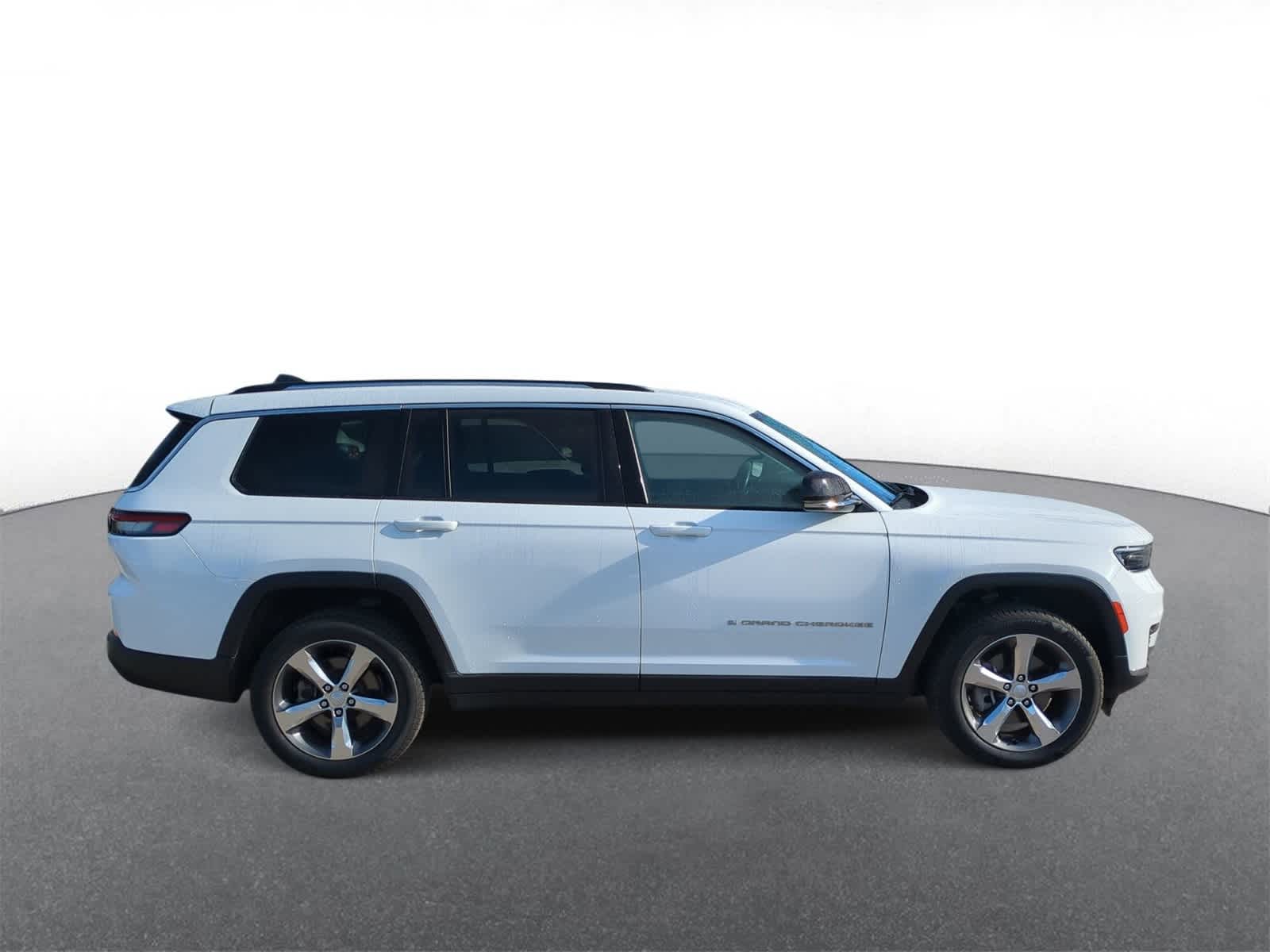 Thumbnail: 2022 Jeep Grand Cherokee L - 9