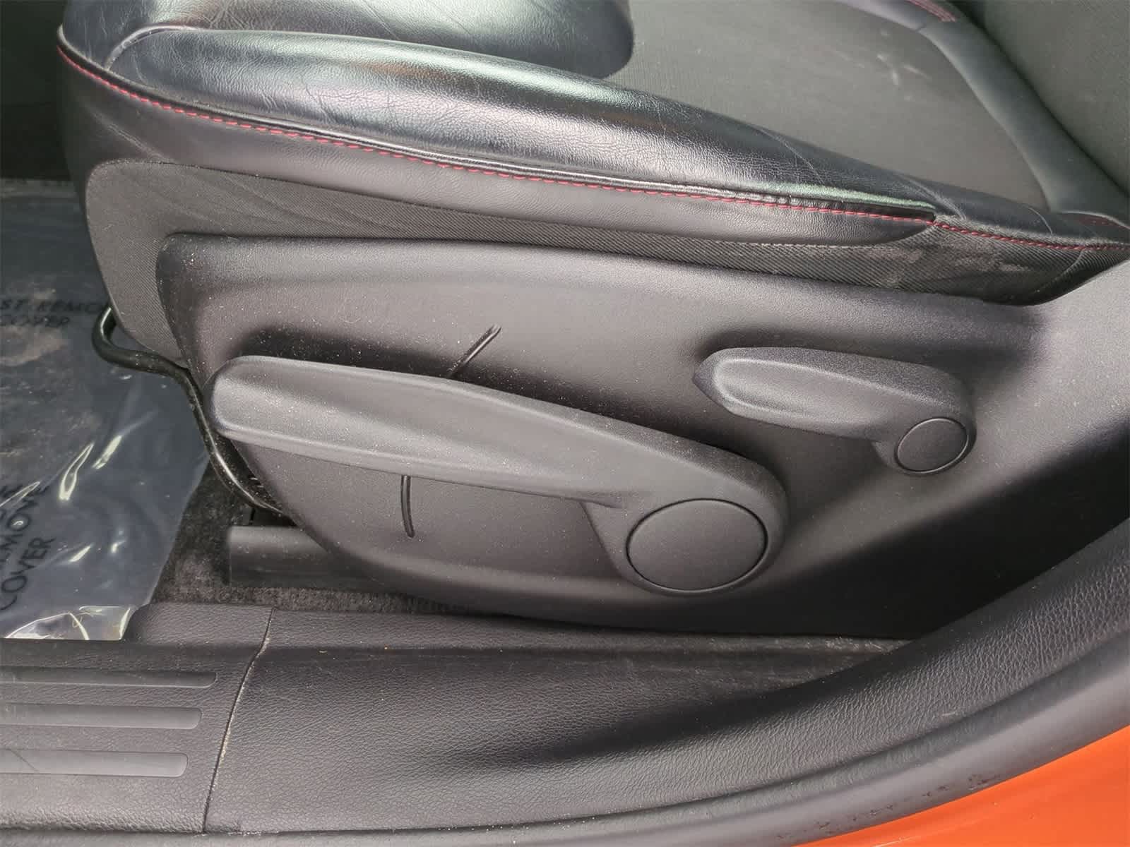 Thumbnail: 2015 Jeep Cherokee - 17