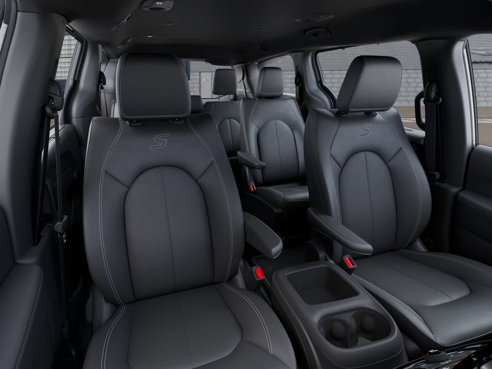 Thumbnail: 2026 Chrysler Pacifica - 16