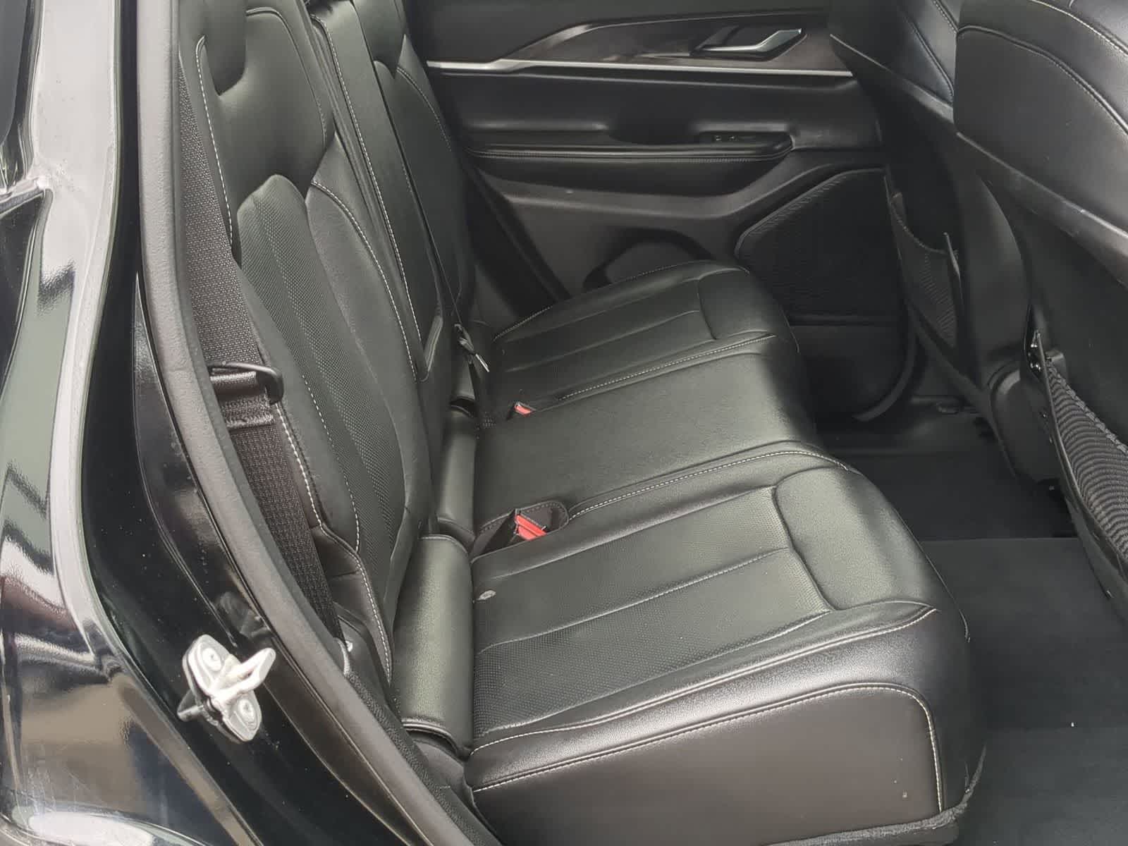 Thumbnail: 2023 Jeep Grand Cherokee - 20