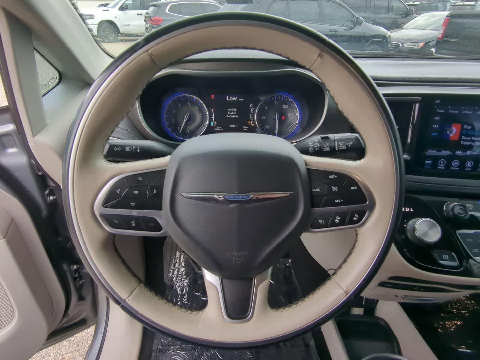 Thumbnail: 2018 Chrysler Pacifica - 22