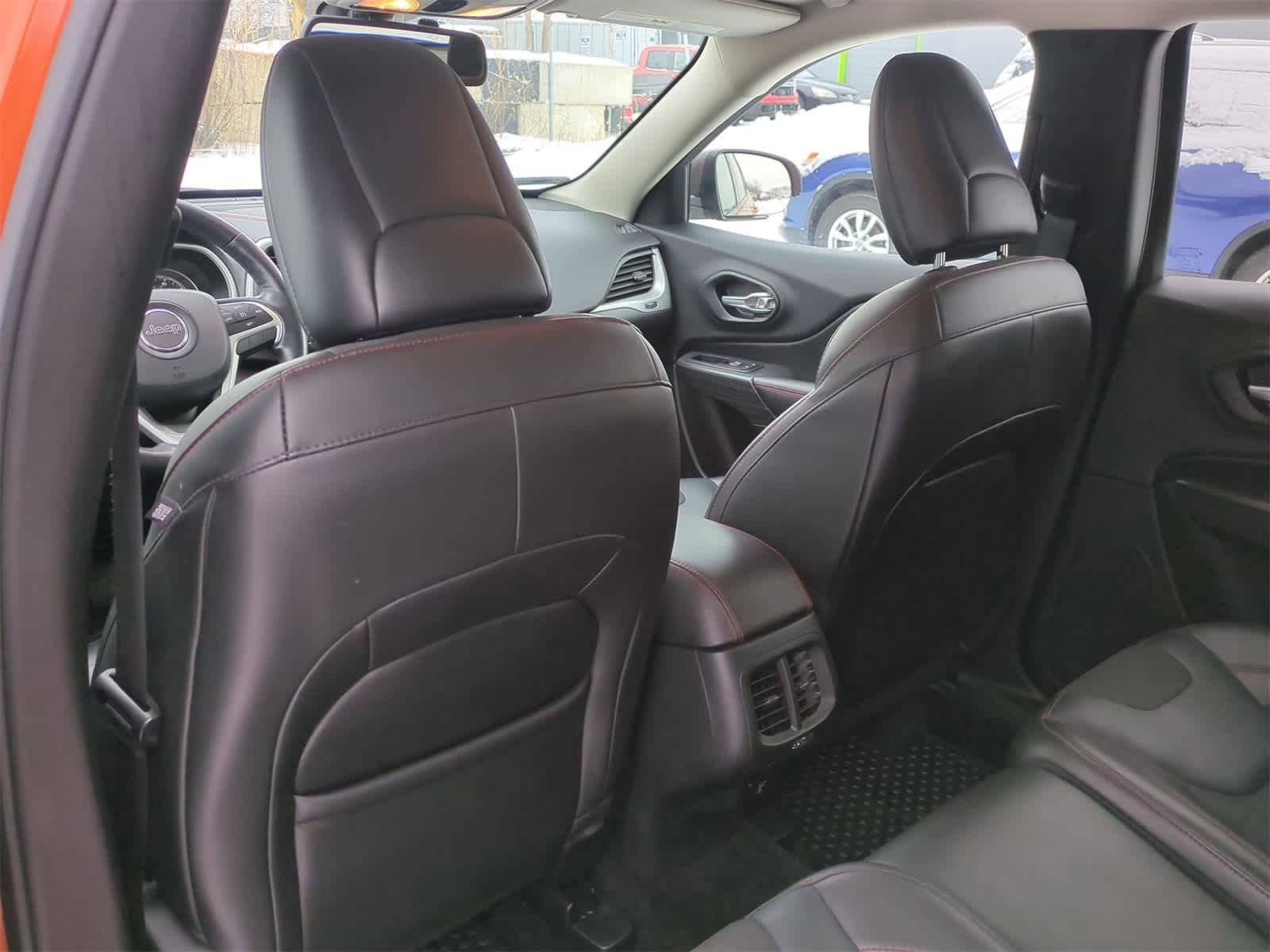 Thumbnail: 2015 Jeep Cherokee - 18